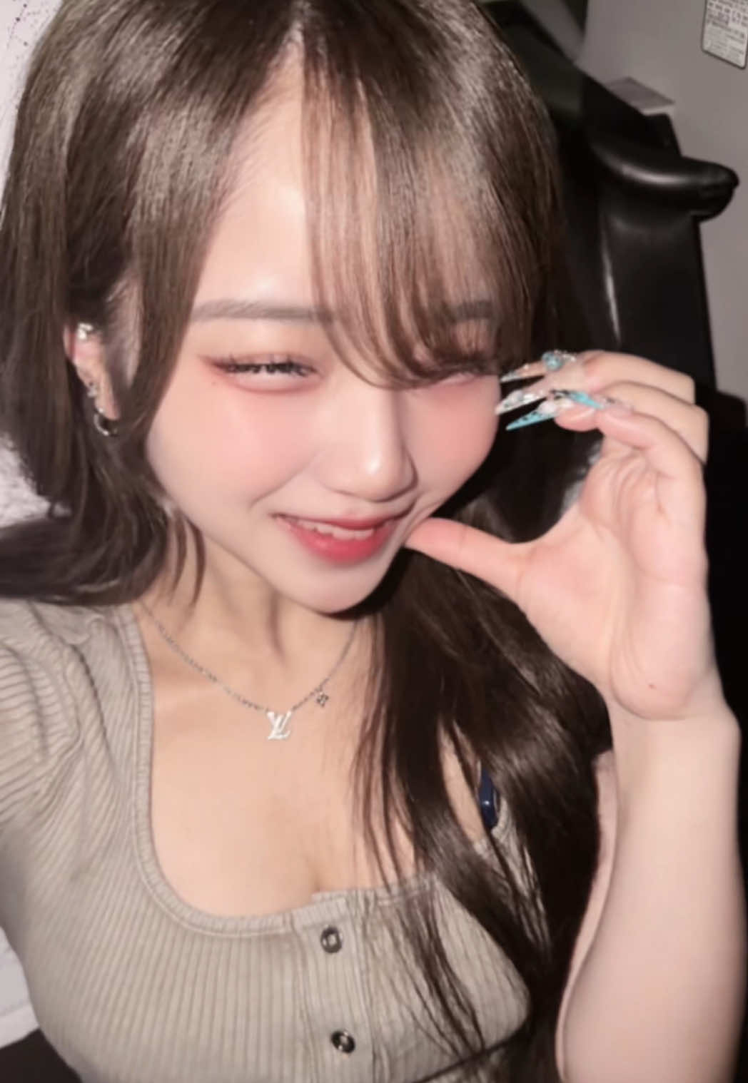 @えま