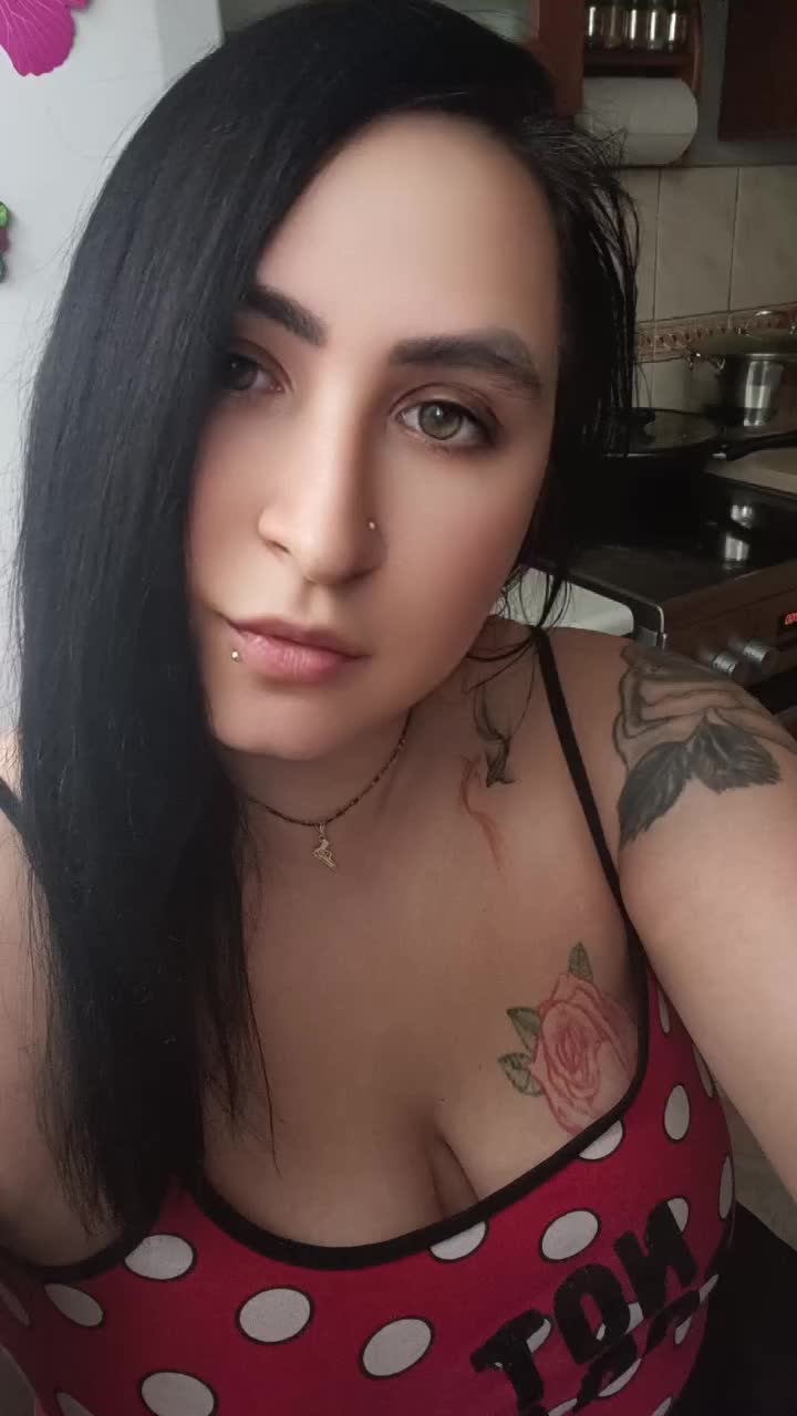 @Czoorna💋😈