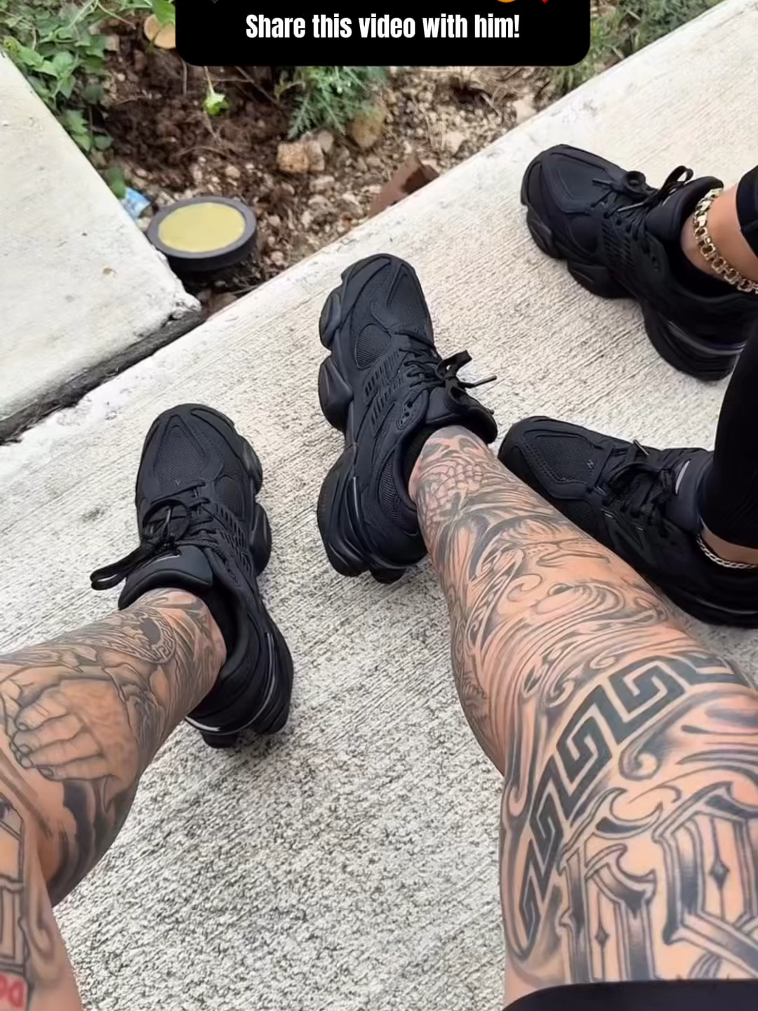 @SNEAKBAST