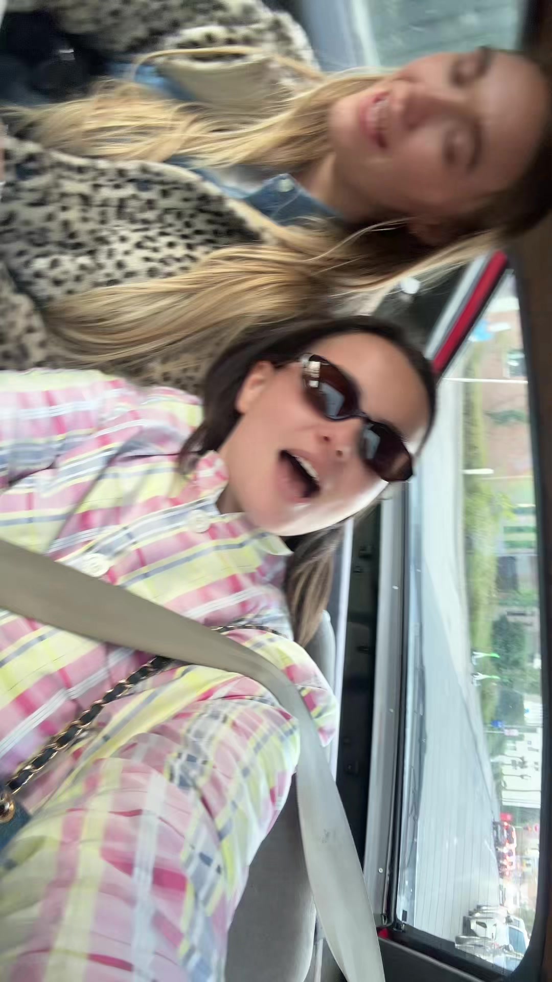 @leavioletta