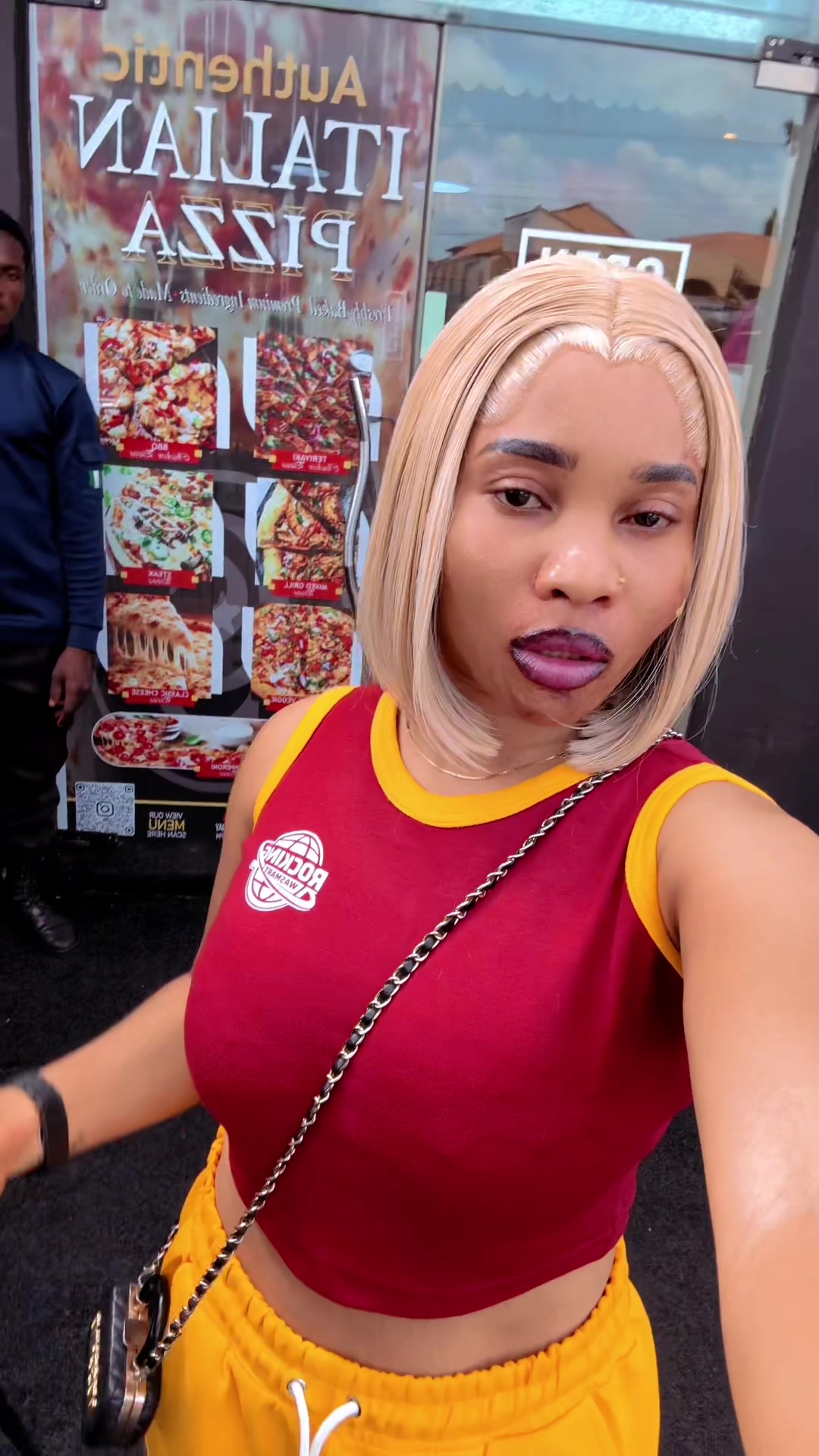 @HER❤️🤭