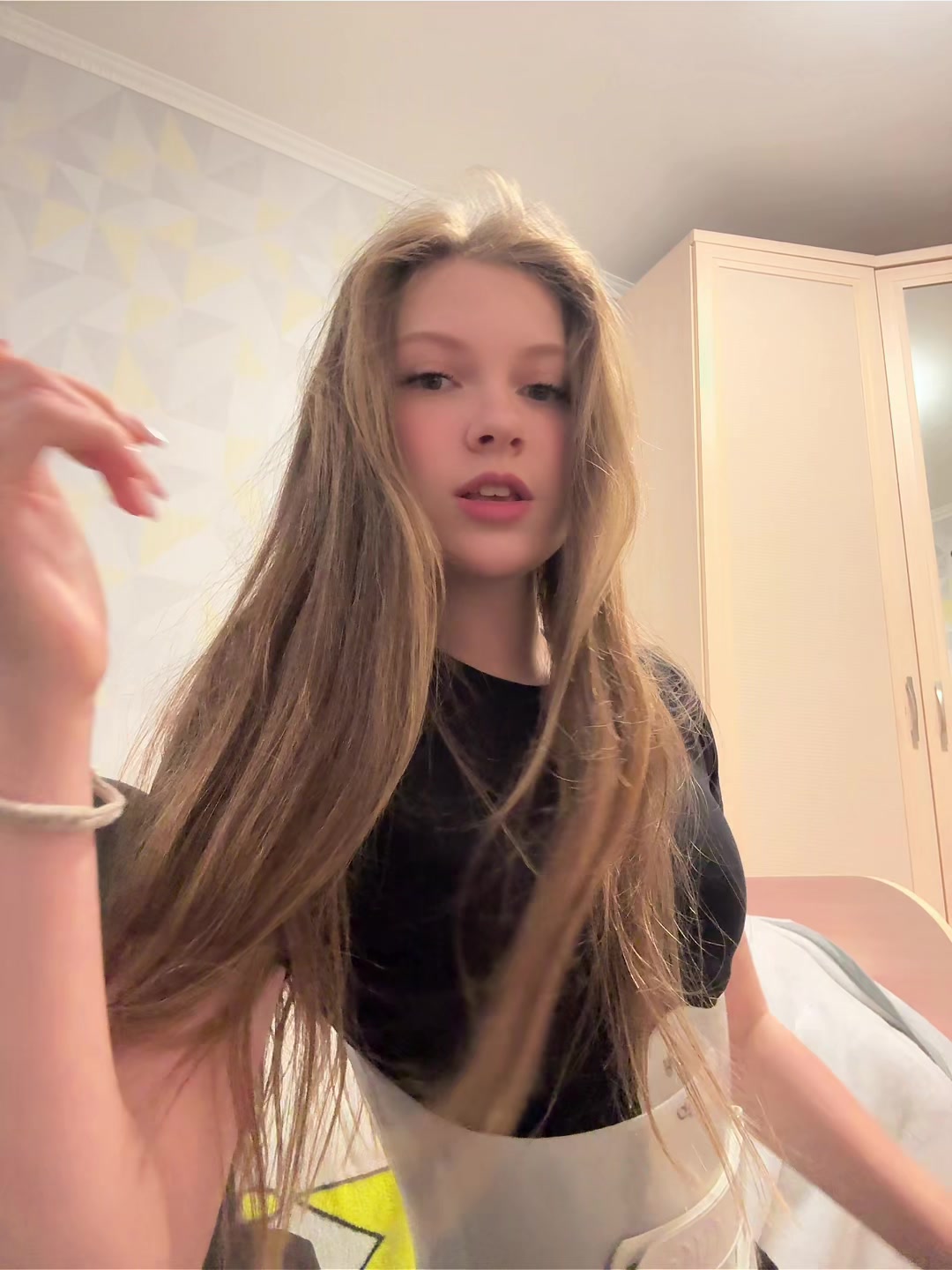 @✩