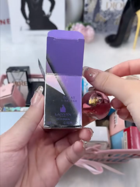 @LEISHASHOP
