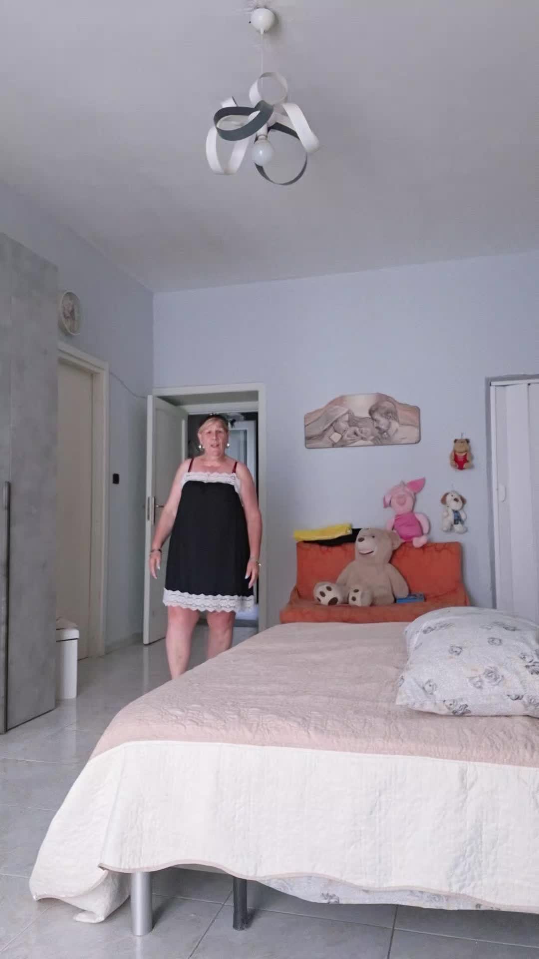 @angela
