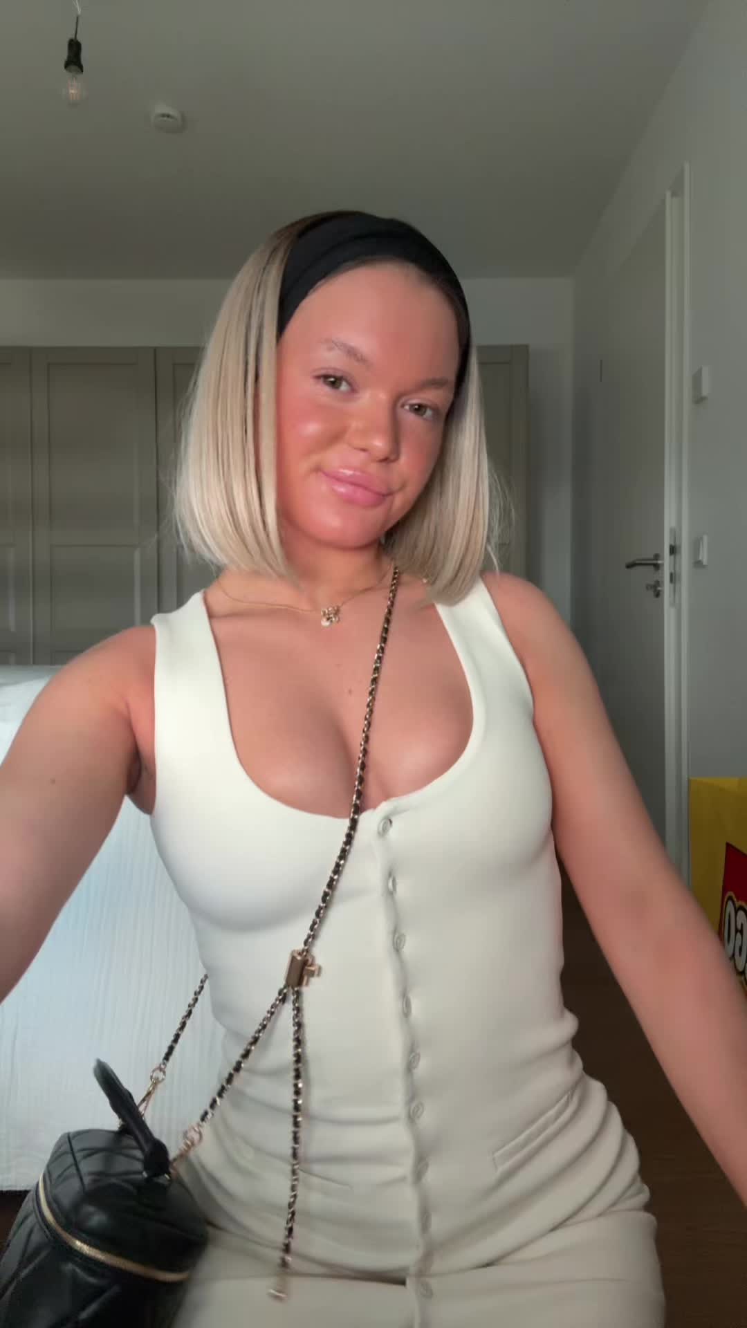 @Simona