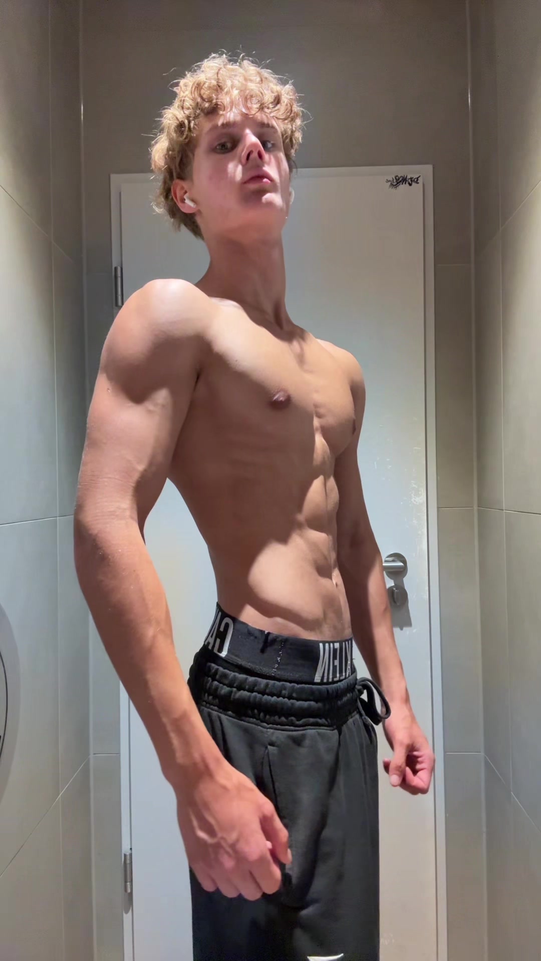 @Bela_Shredz