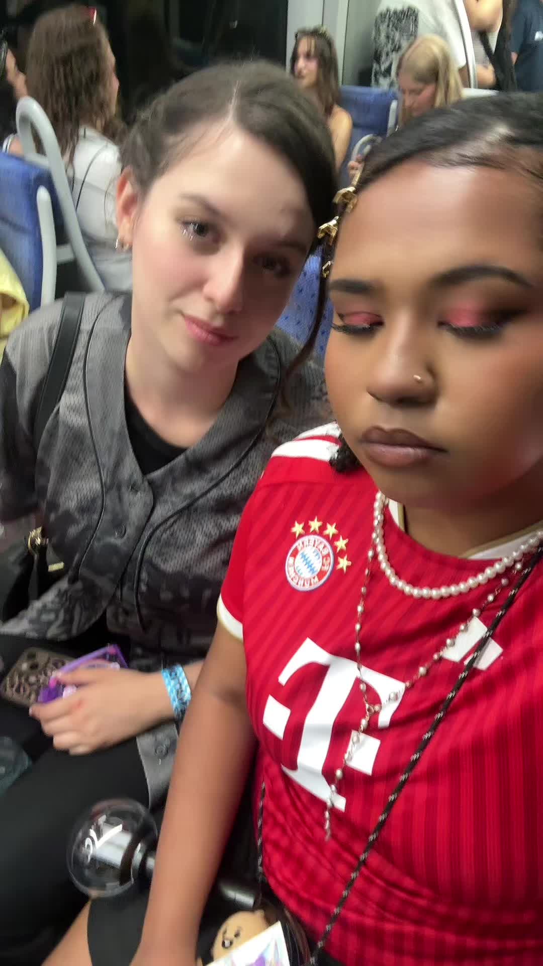 @M O O N (7