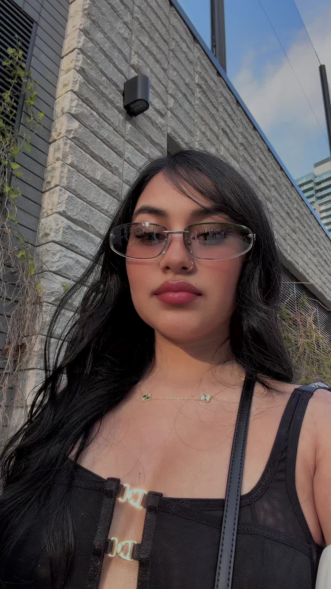 @AnnaM_