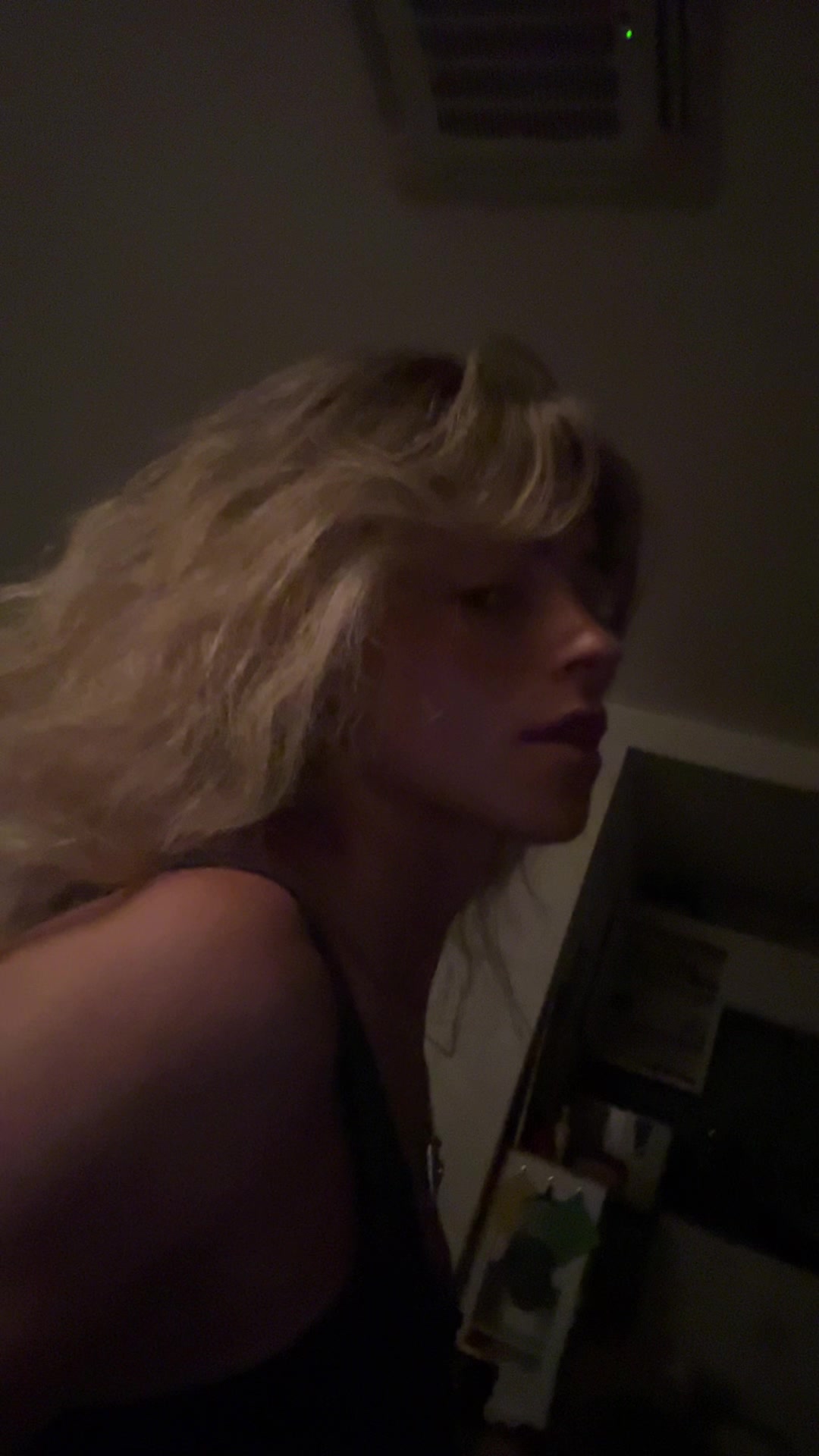 @Bella