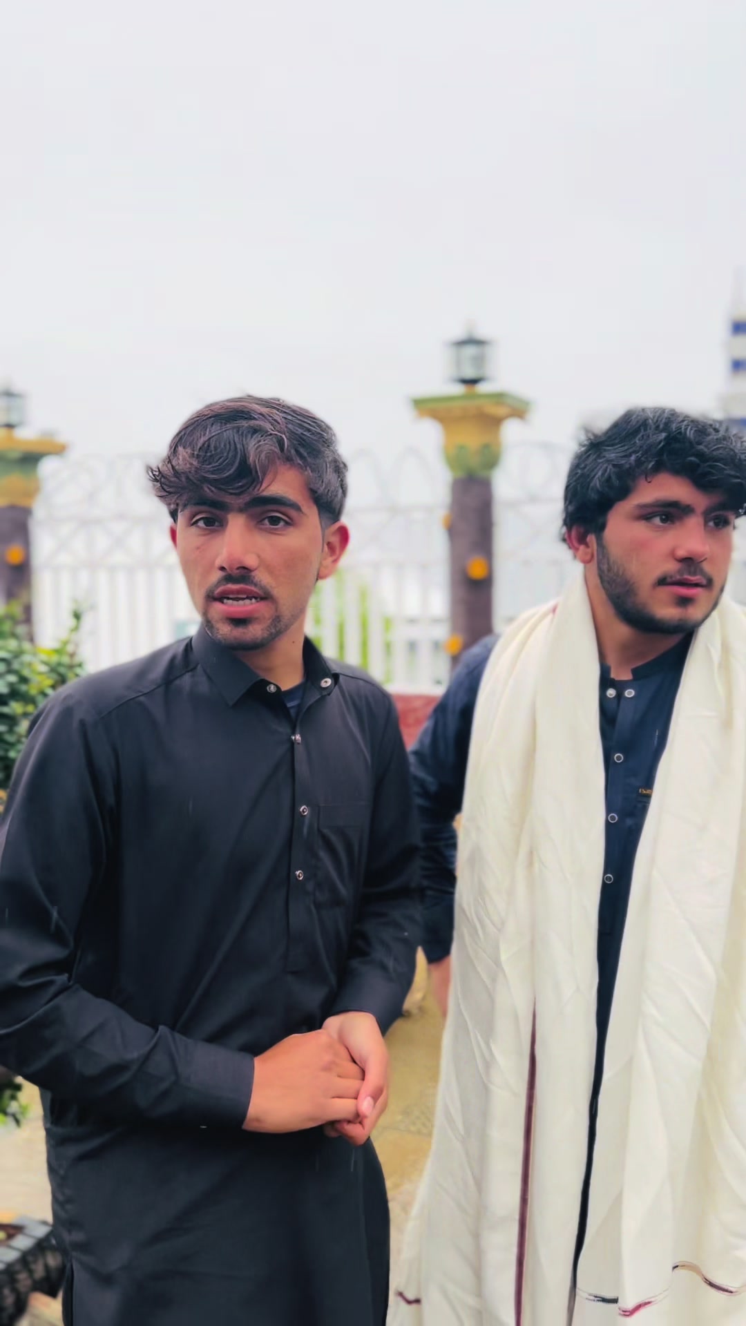@WAQAS the wolf 😘🤭