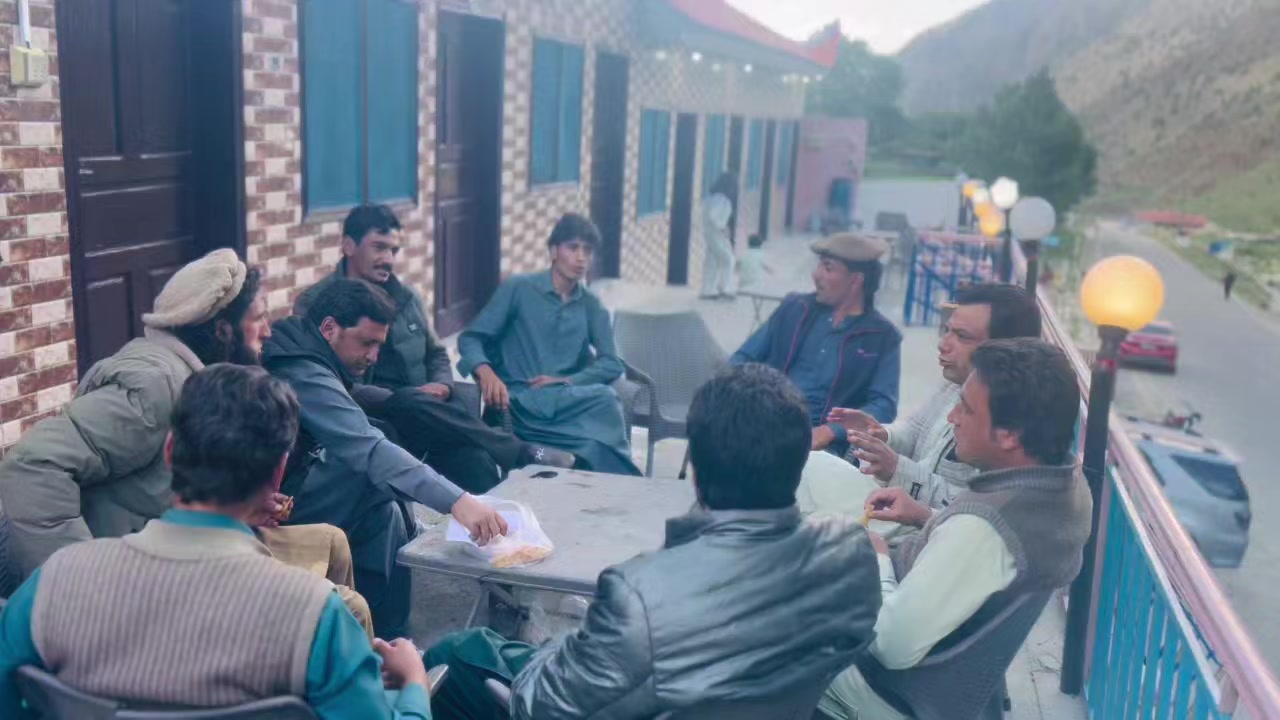 @abuzaradil812