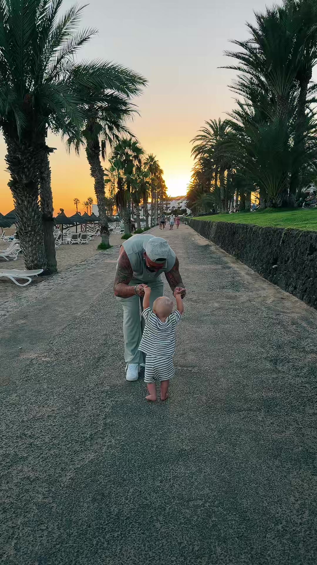 @Liikeez