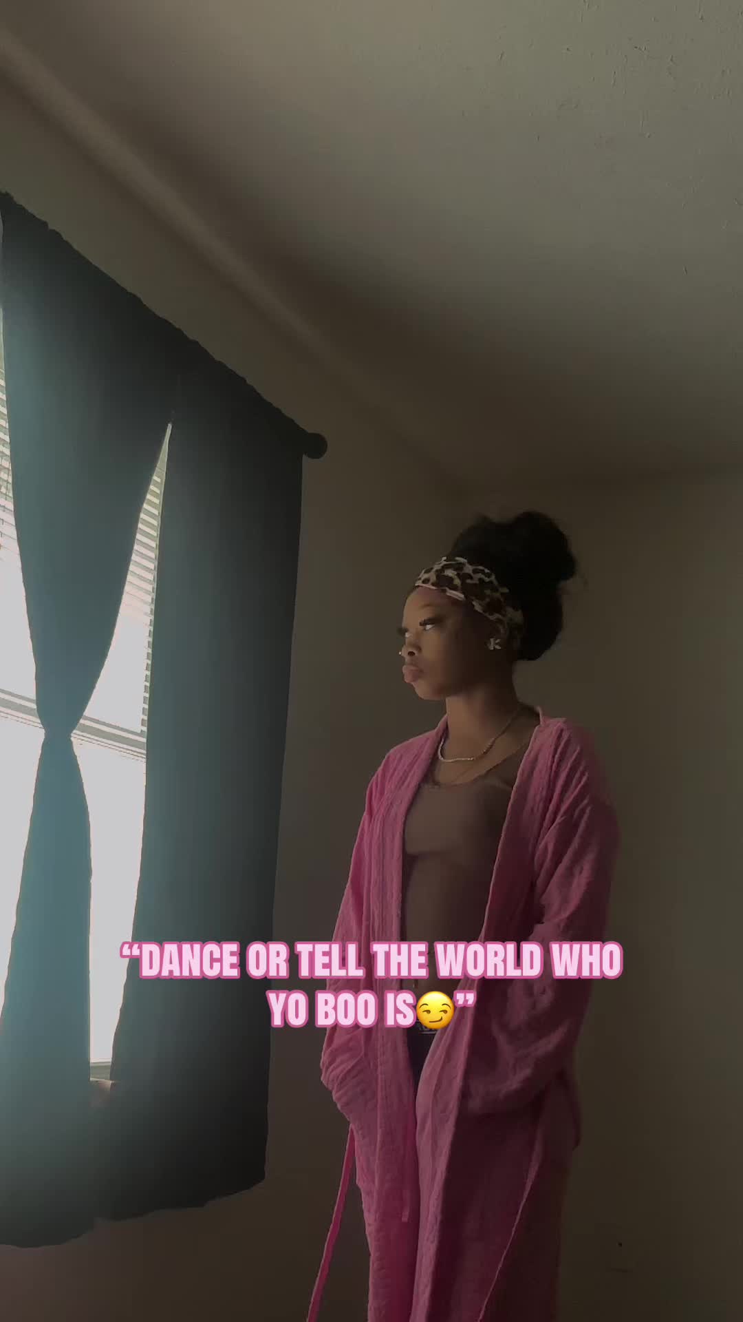 @_ms.h0lly_wood