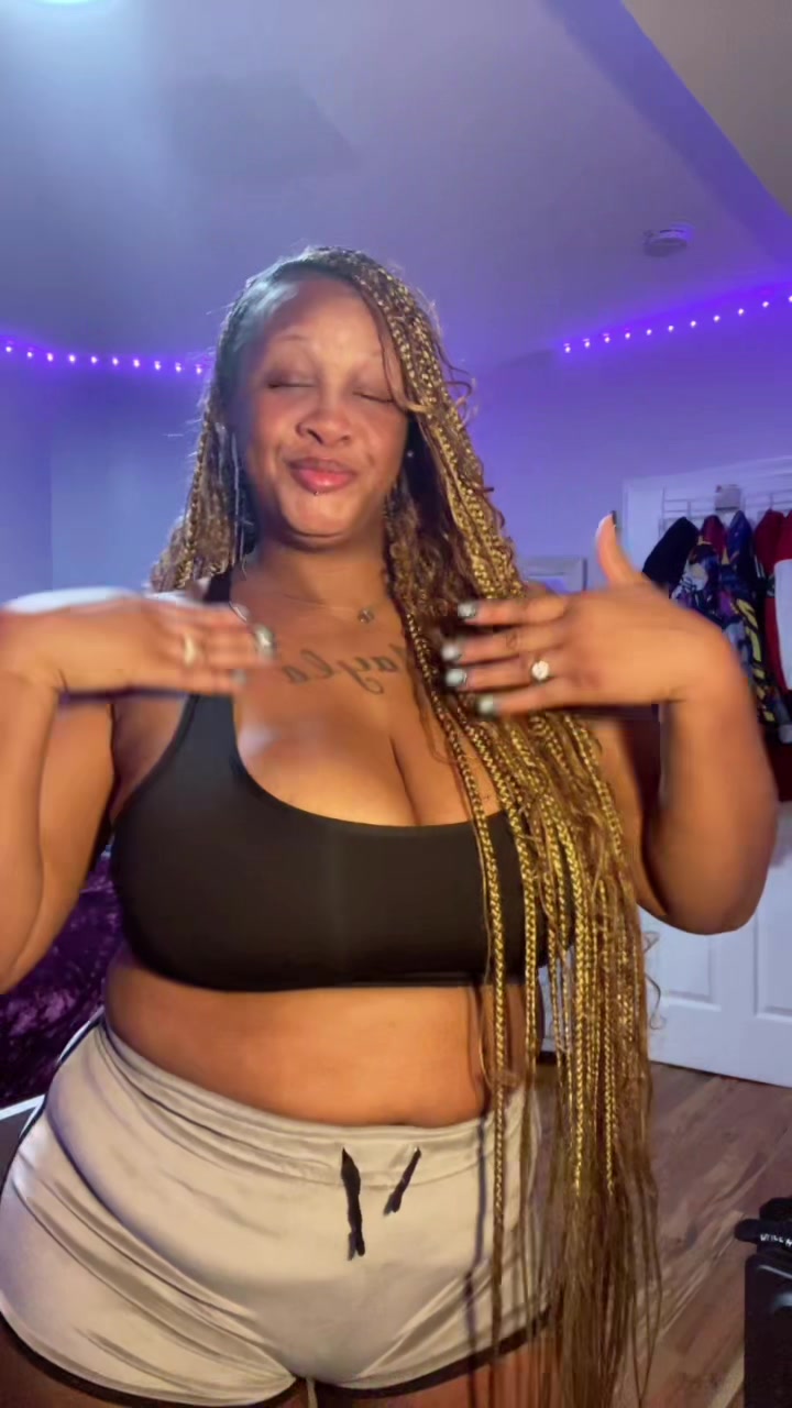 @Deedee