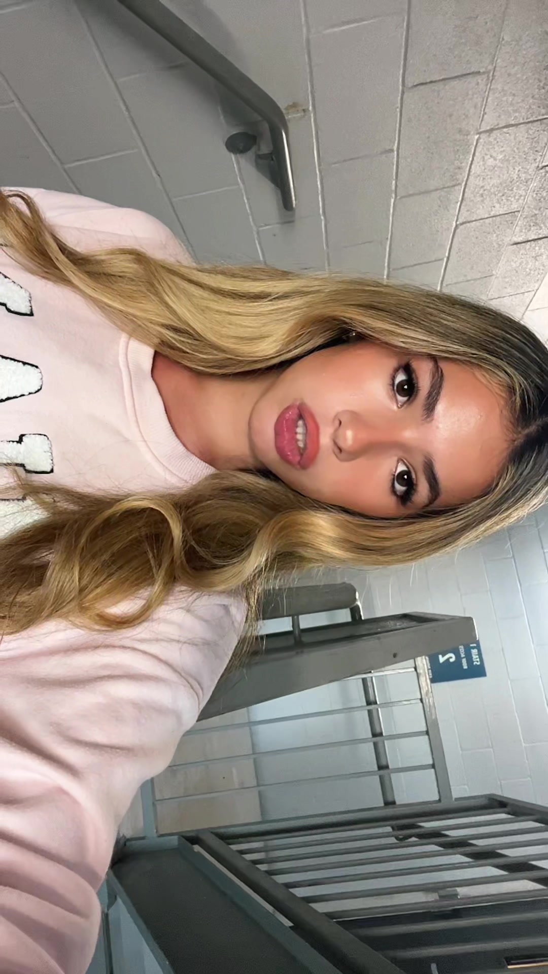 @lala