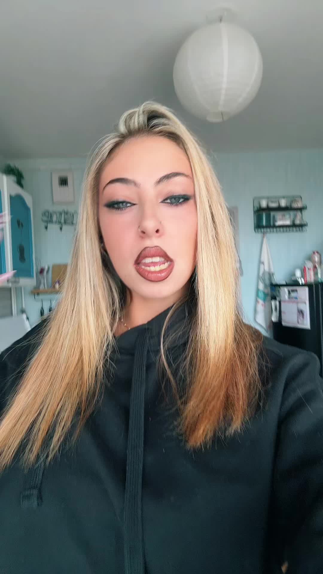 @élie ๐