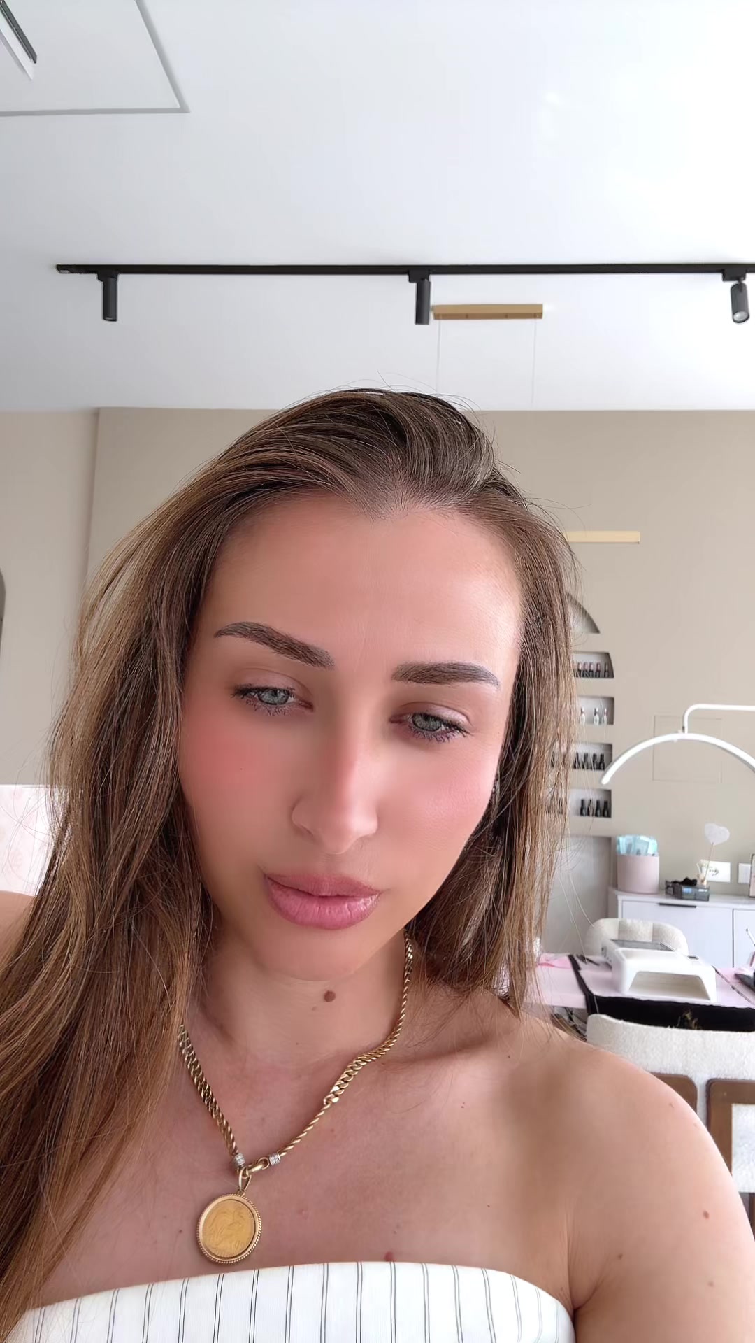 @Juli._.sh