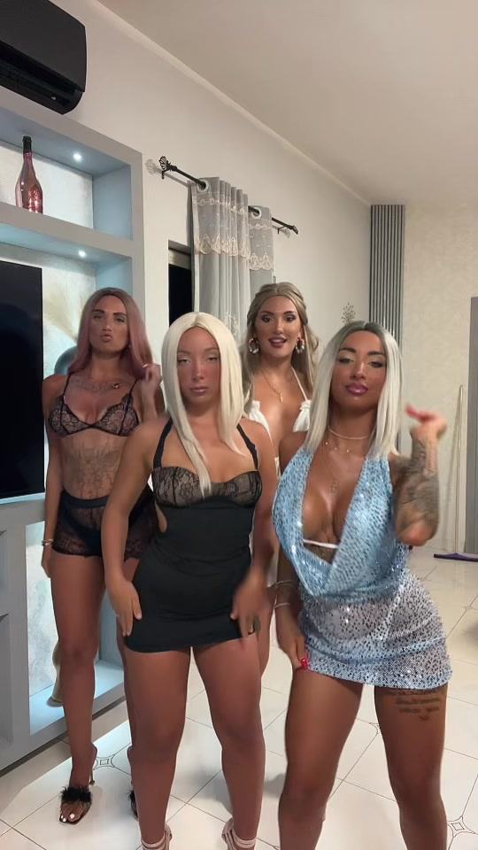 @👑