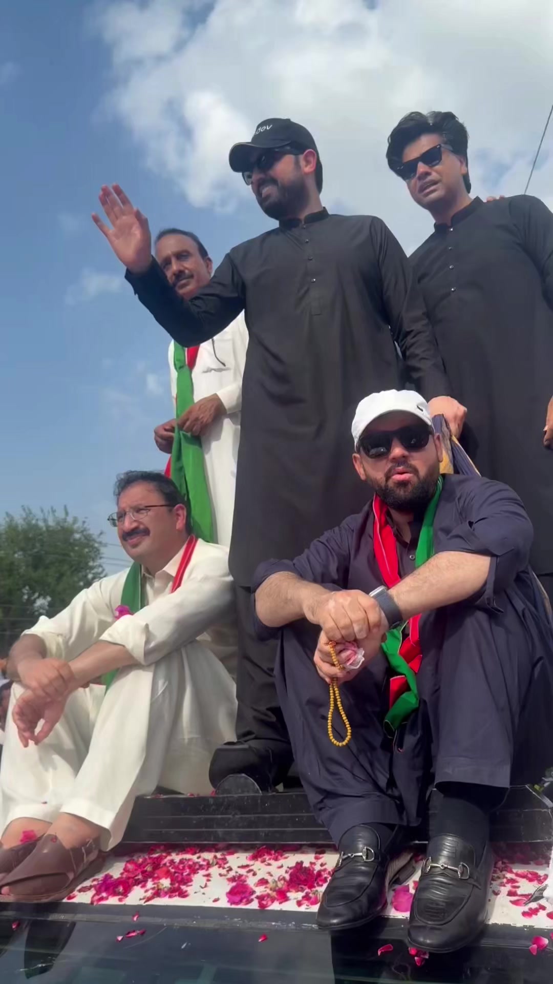 @Musharaf Afridi ISF fans