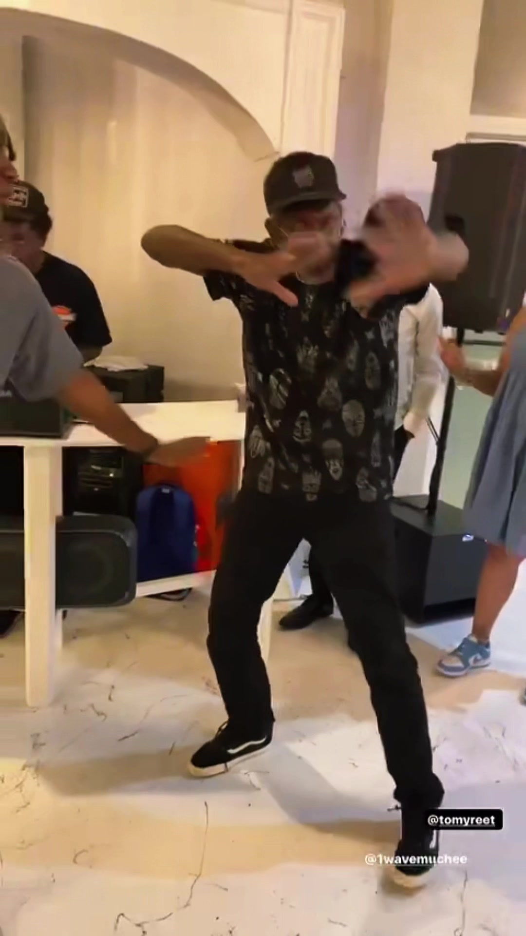 @Yt: Tfamousssvlogs