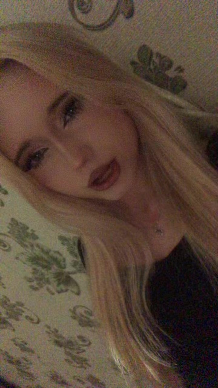 @аняяя