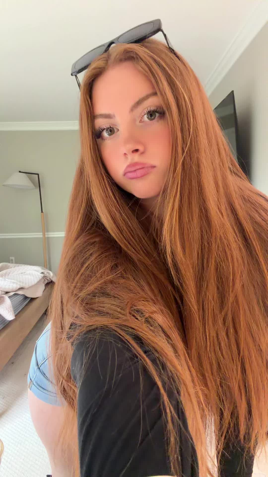 @Cristina Carmella