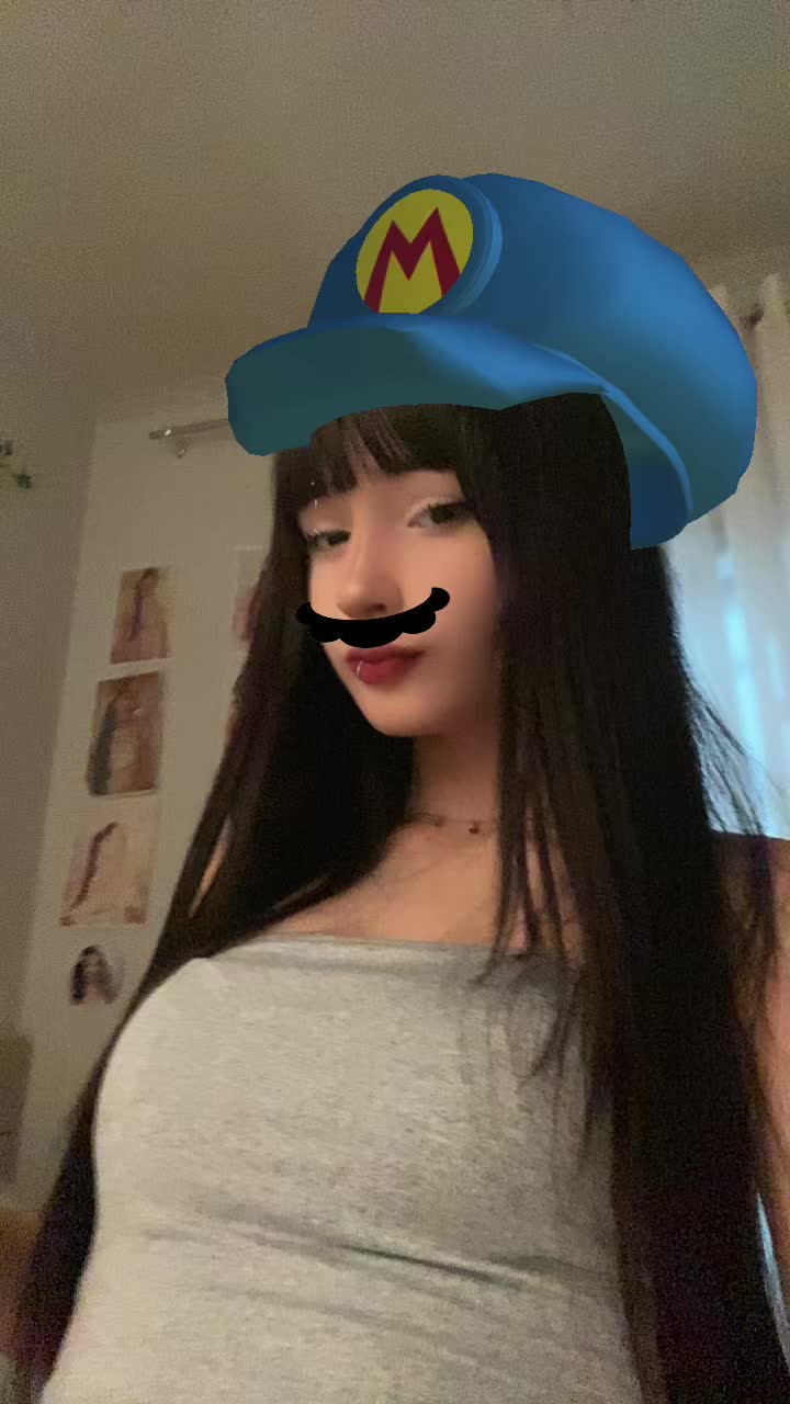 @Bella🧟♀️