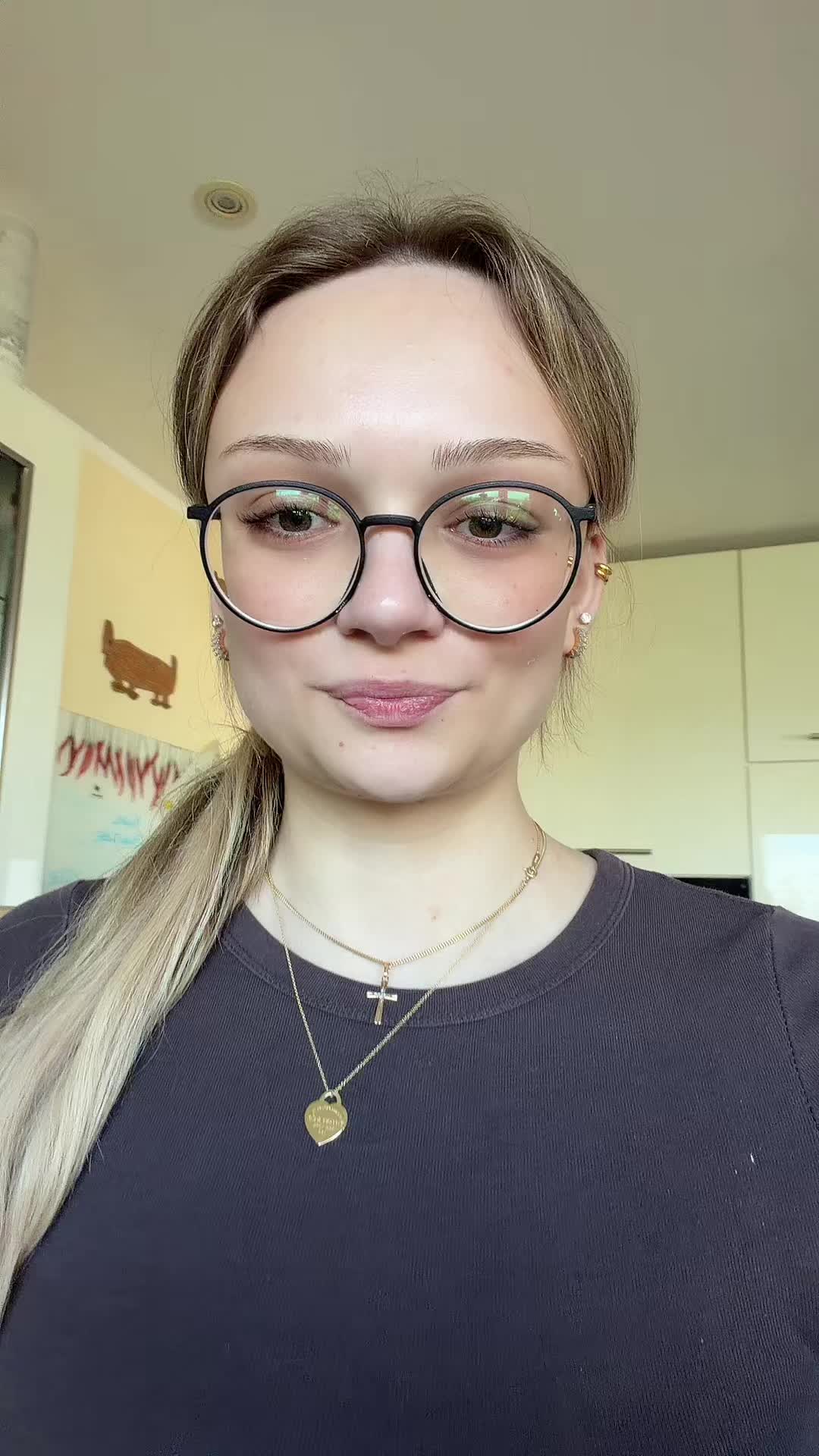 @isabella