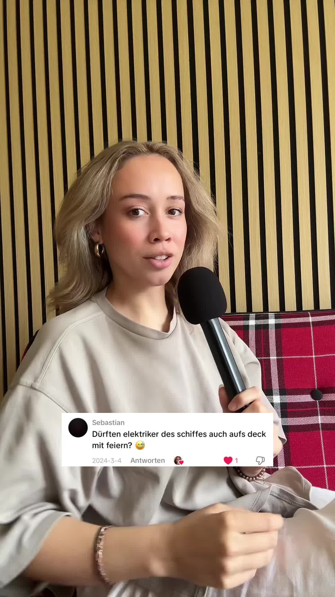 @ANTONIA