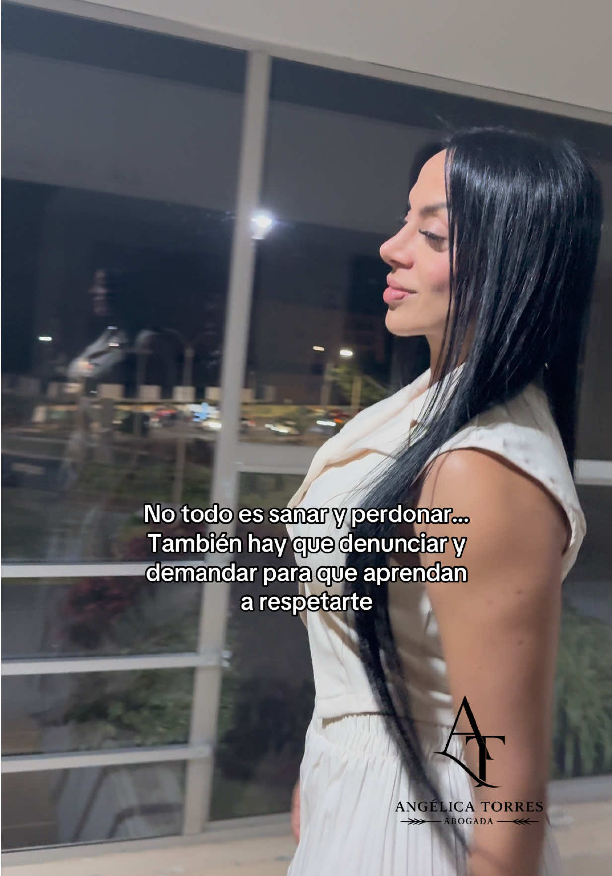 @Abogada Angélica Torres