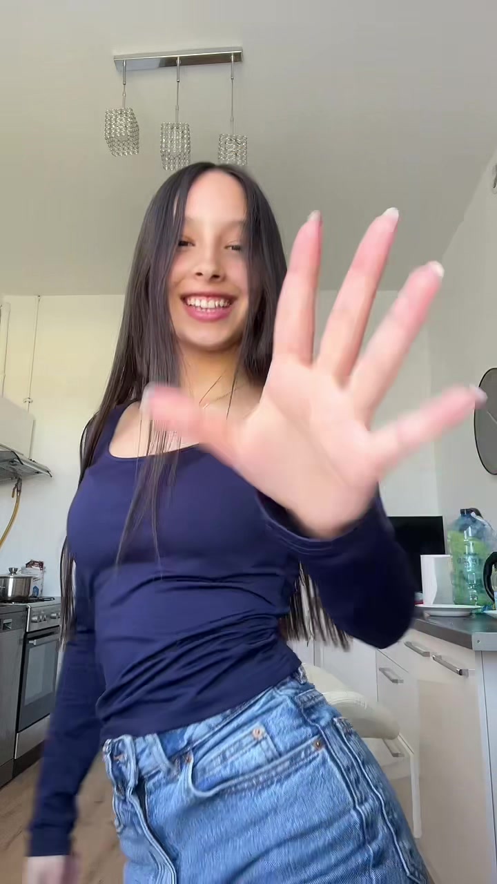 @jυjєఌ