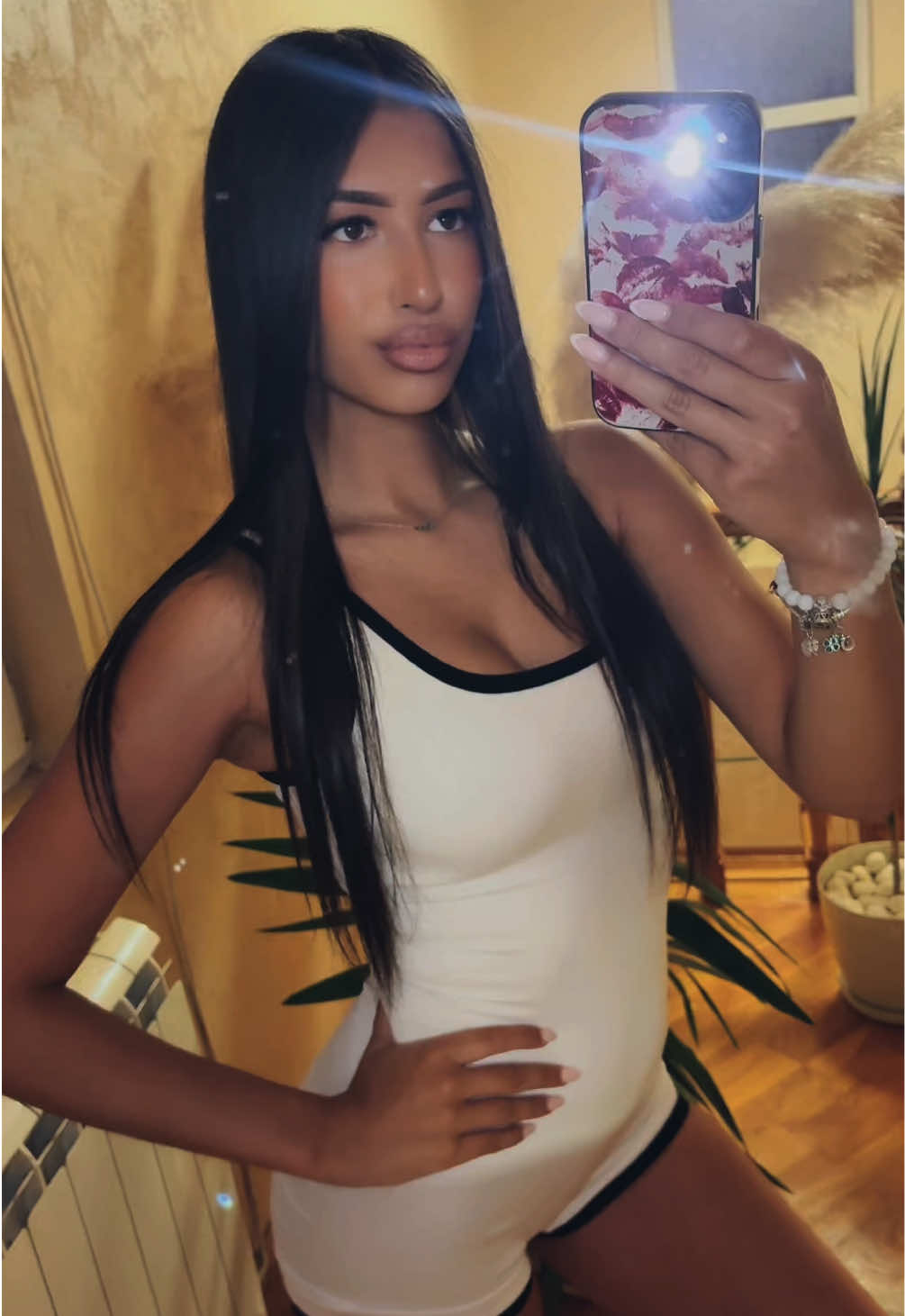 @𝒜𝓃𝒹𝓇𝑒𝒶