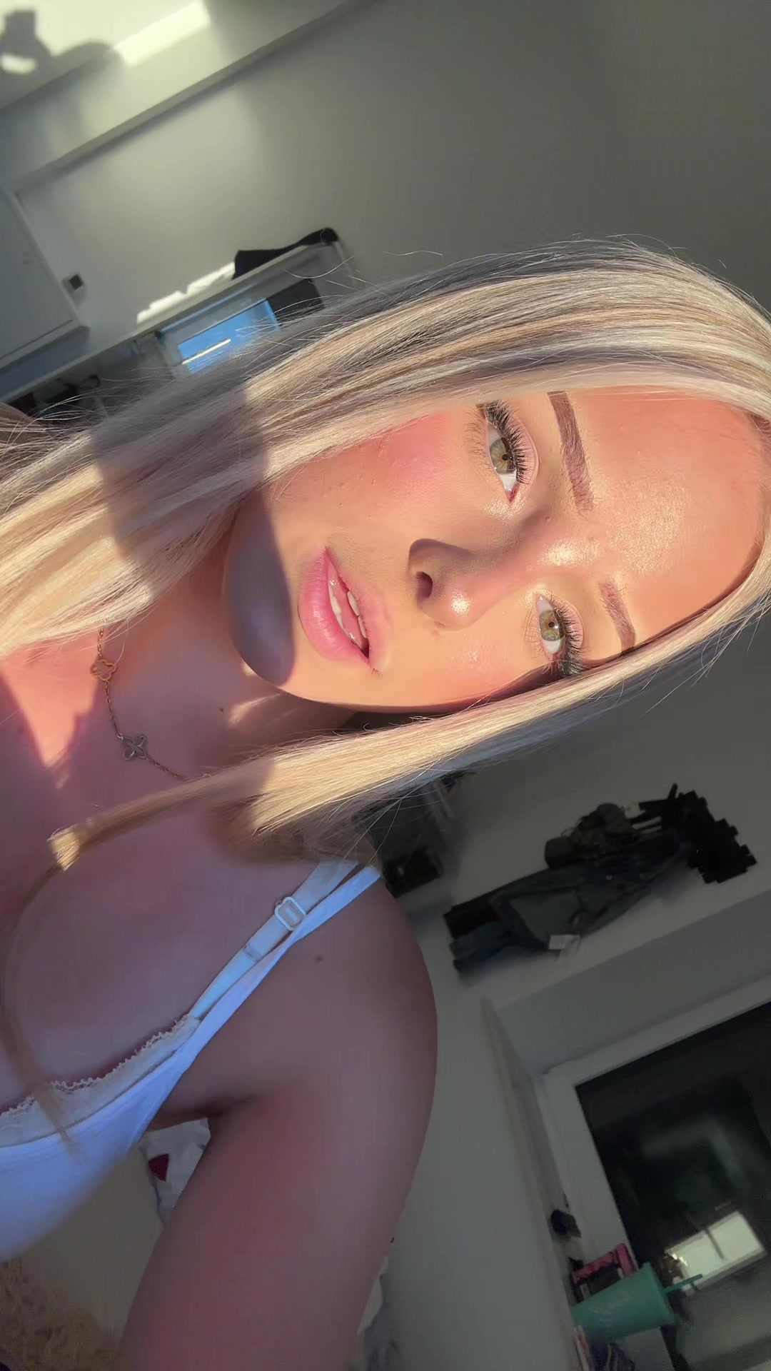 @𝐙𝐨𝐞𝐲