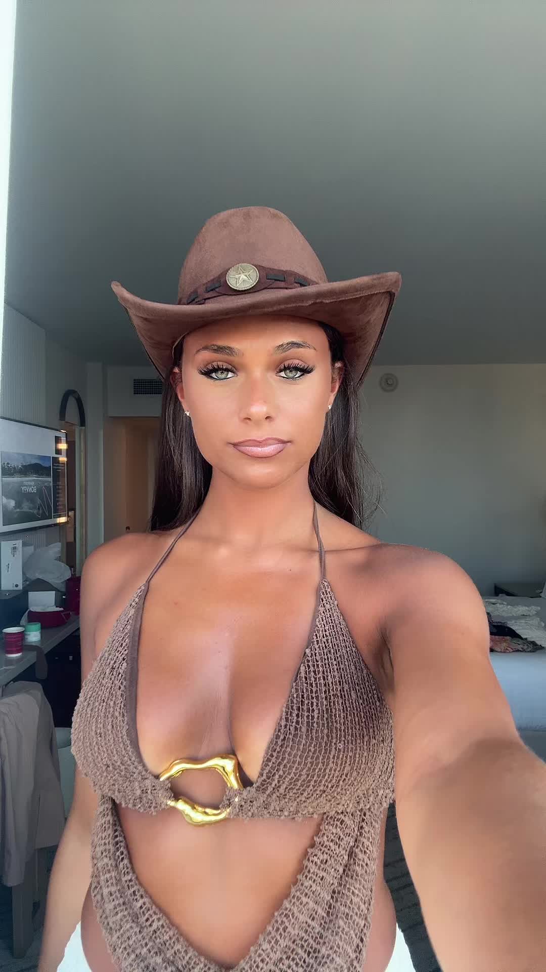 @Ebony