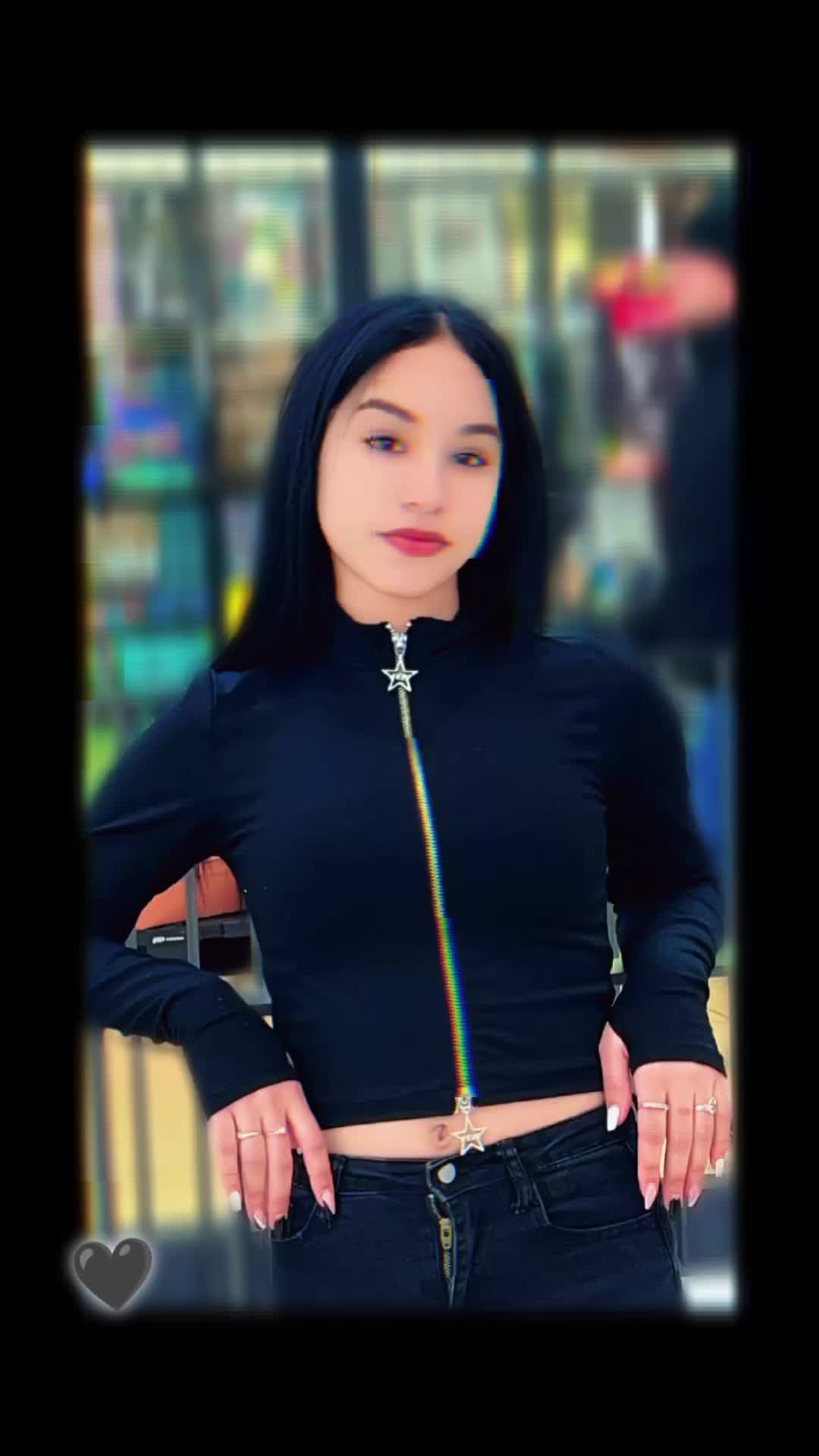 @𝑀𝒶𝓁𝓋𝒾𝓃🕳️