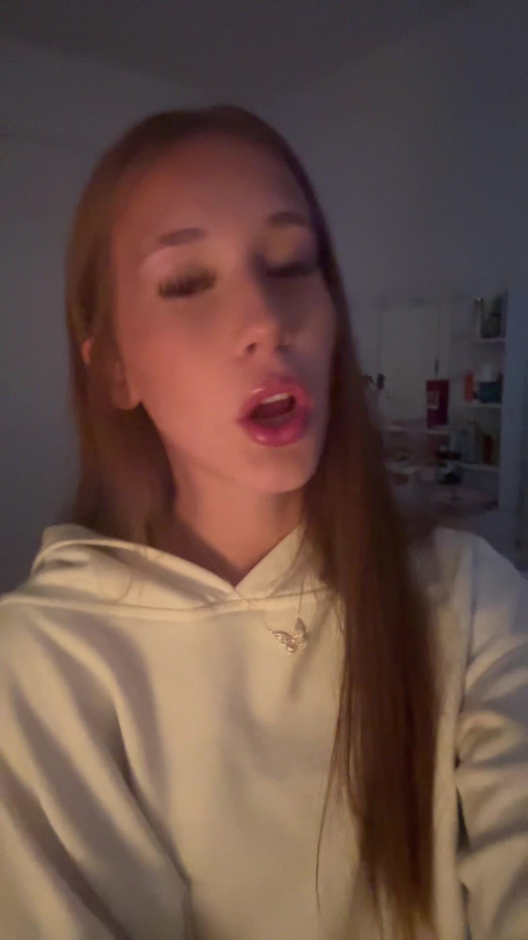 @lily