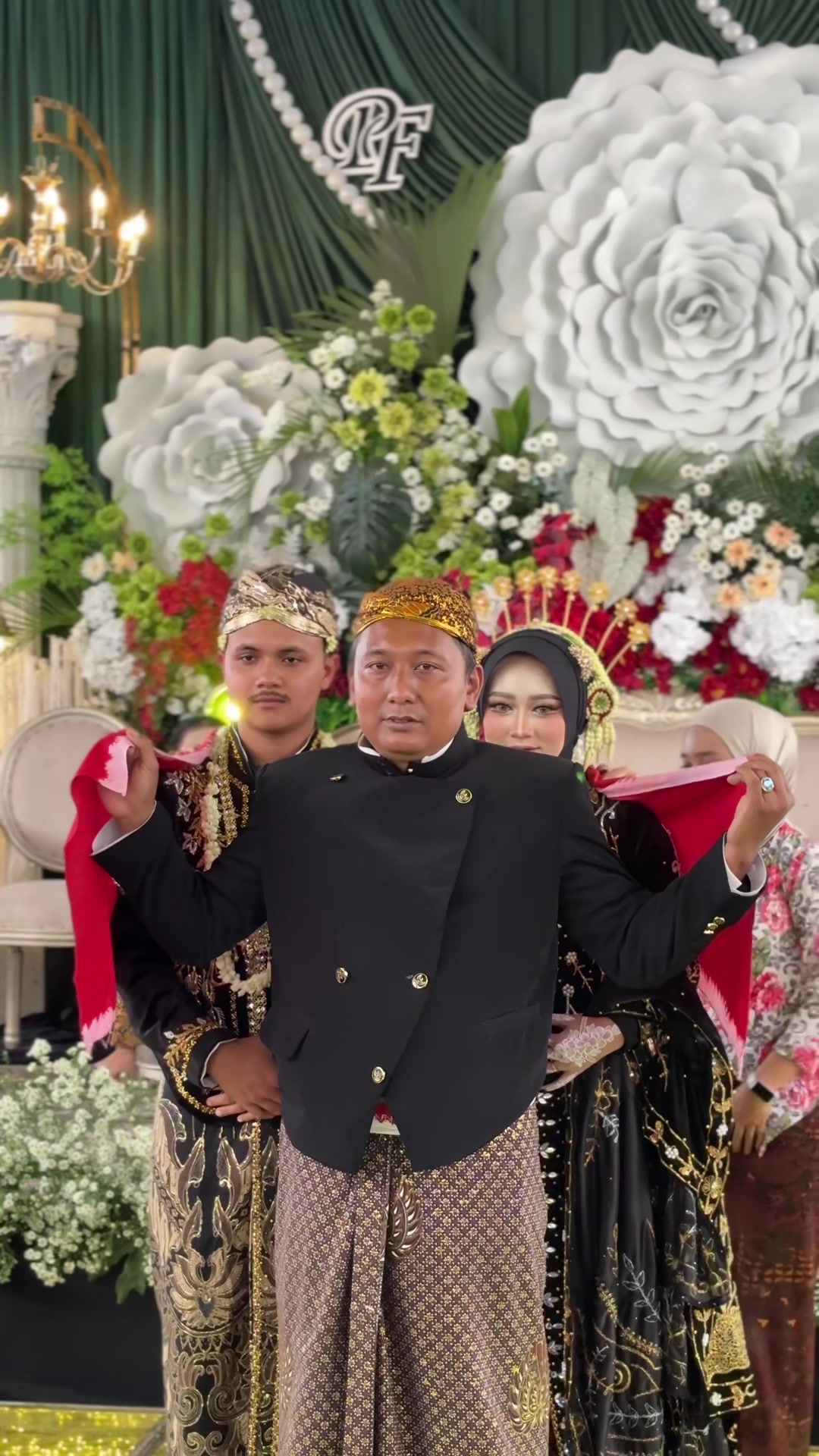 @Mbak Sari || Cucuk Lampah
