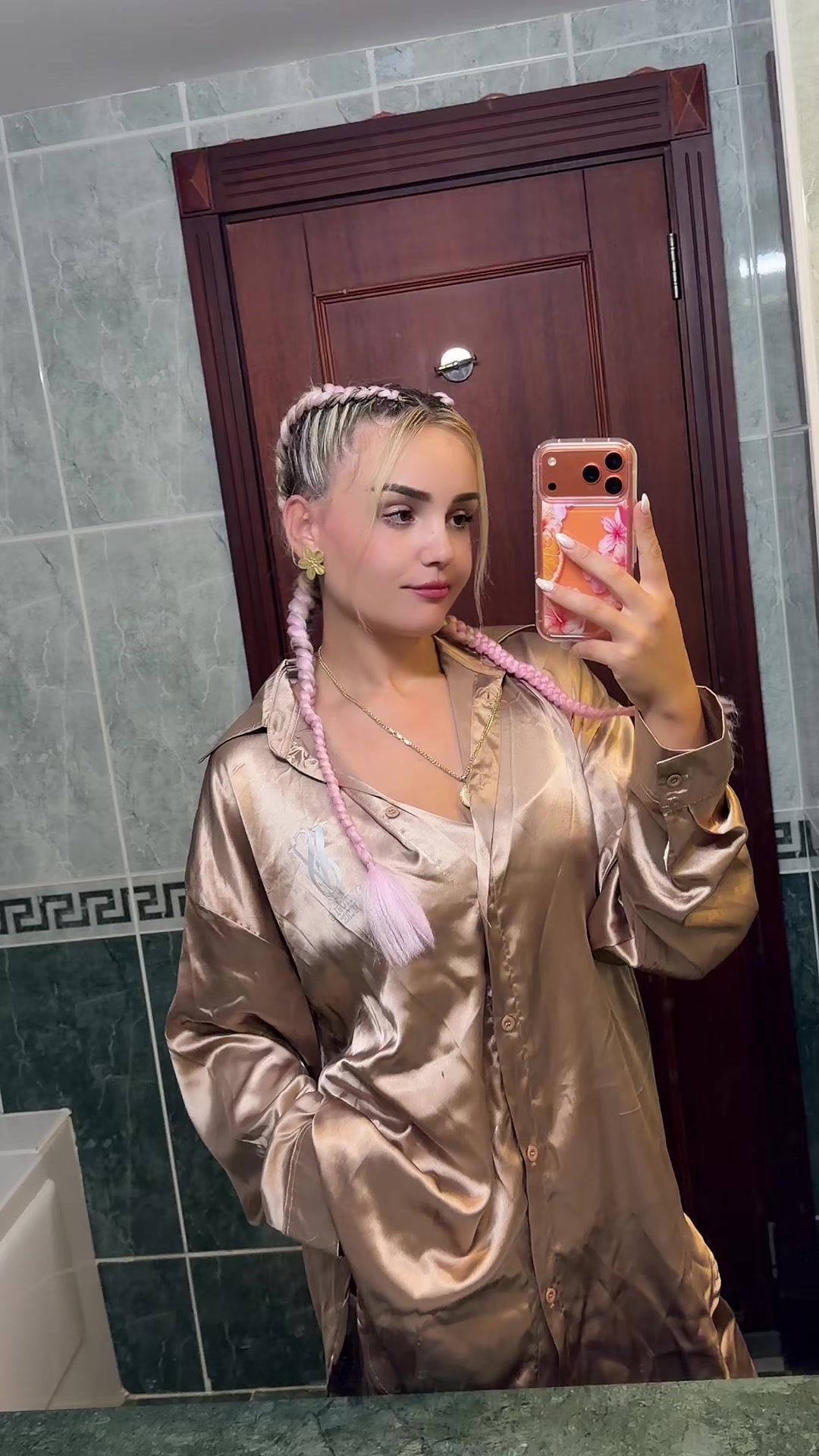 @🌸𝙁𝙖𝙦𝙚.𝙋𝙪𝙛𝙩𝙟𝙖🤍