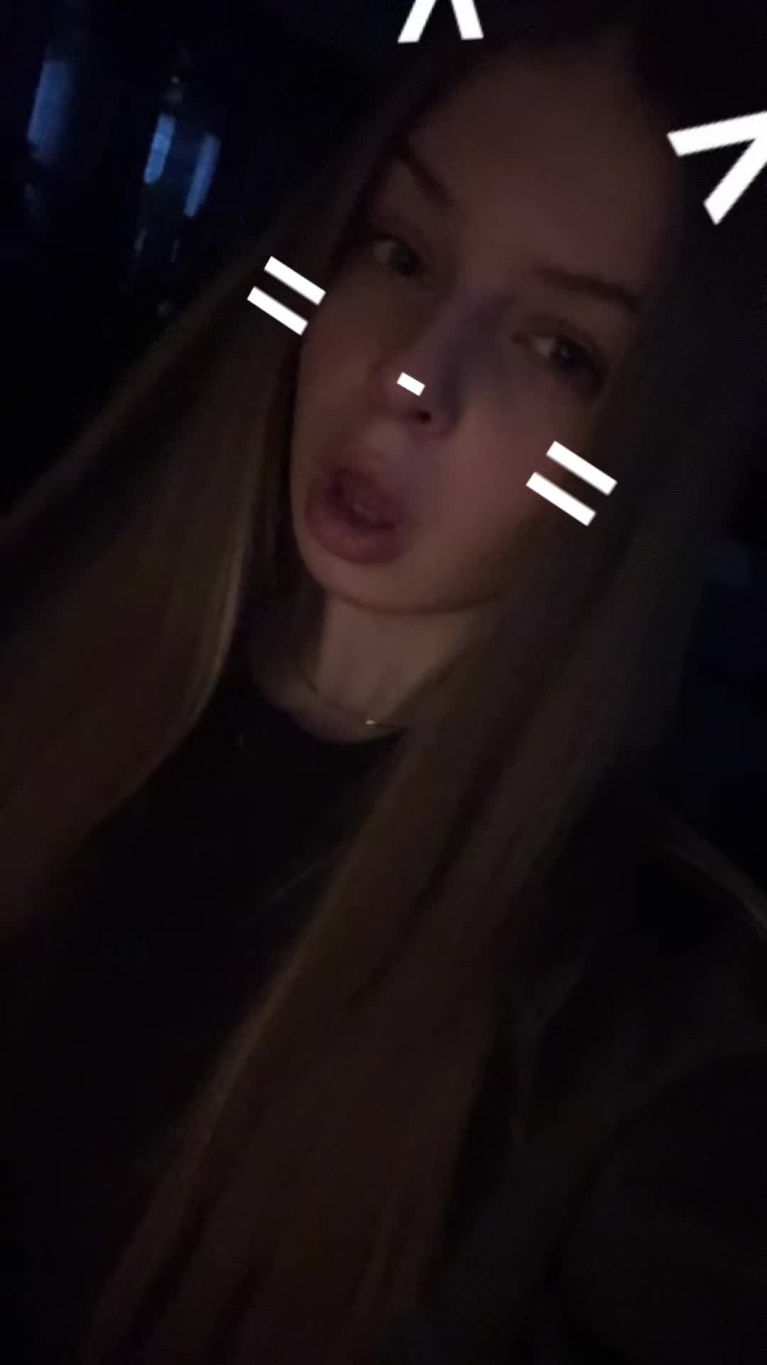 @манька