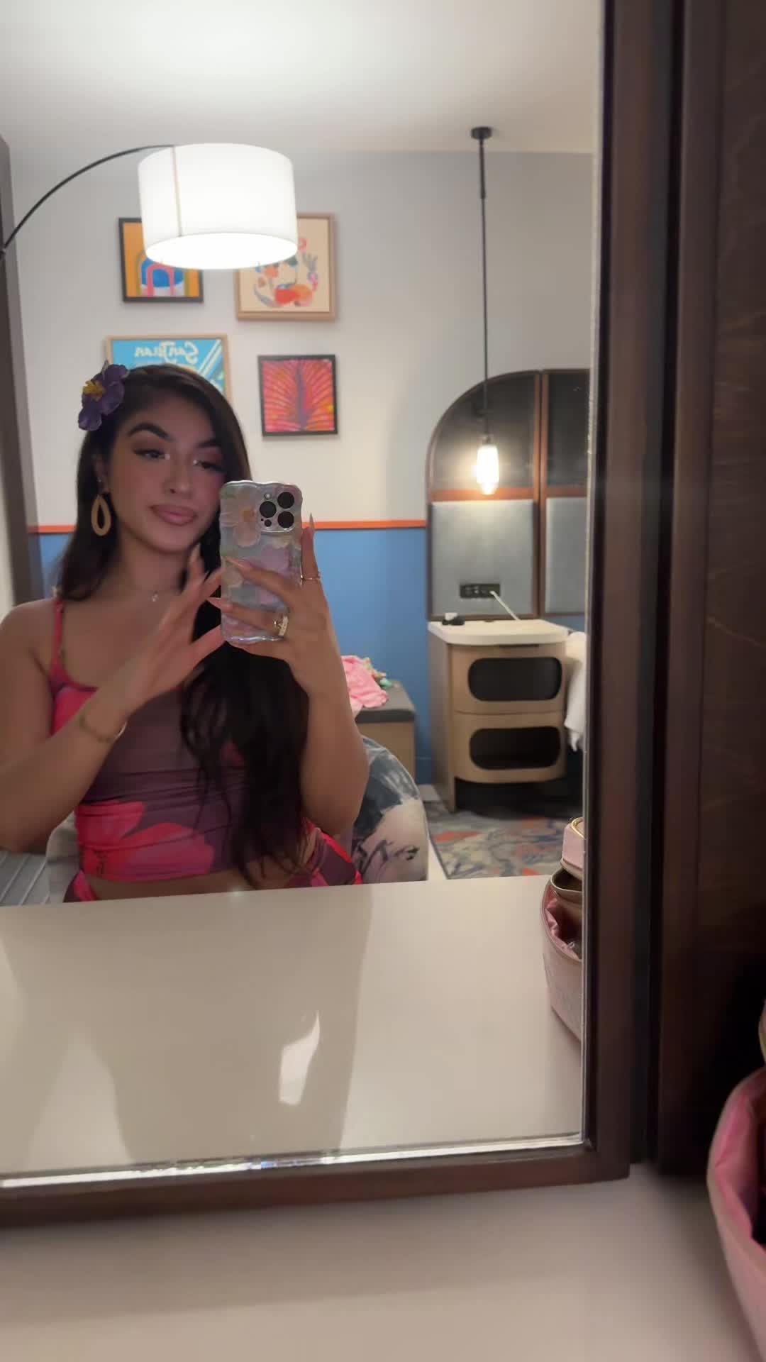 @Natalia Flores
