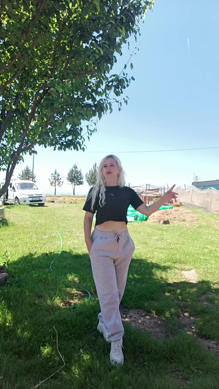 @Ela31_61