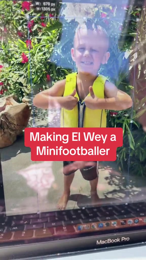 @Minifootballer_