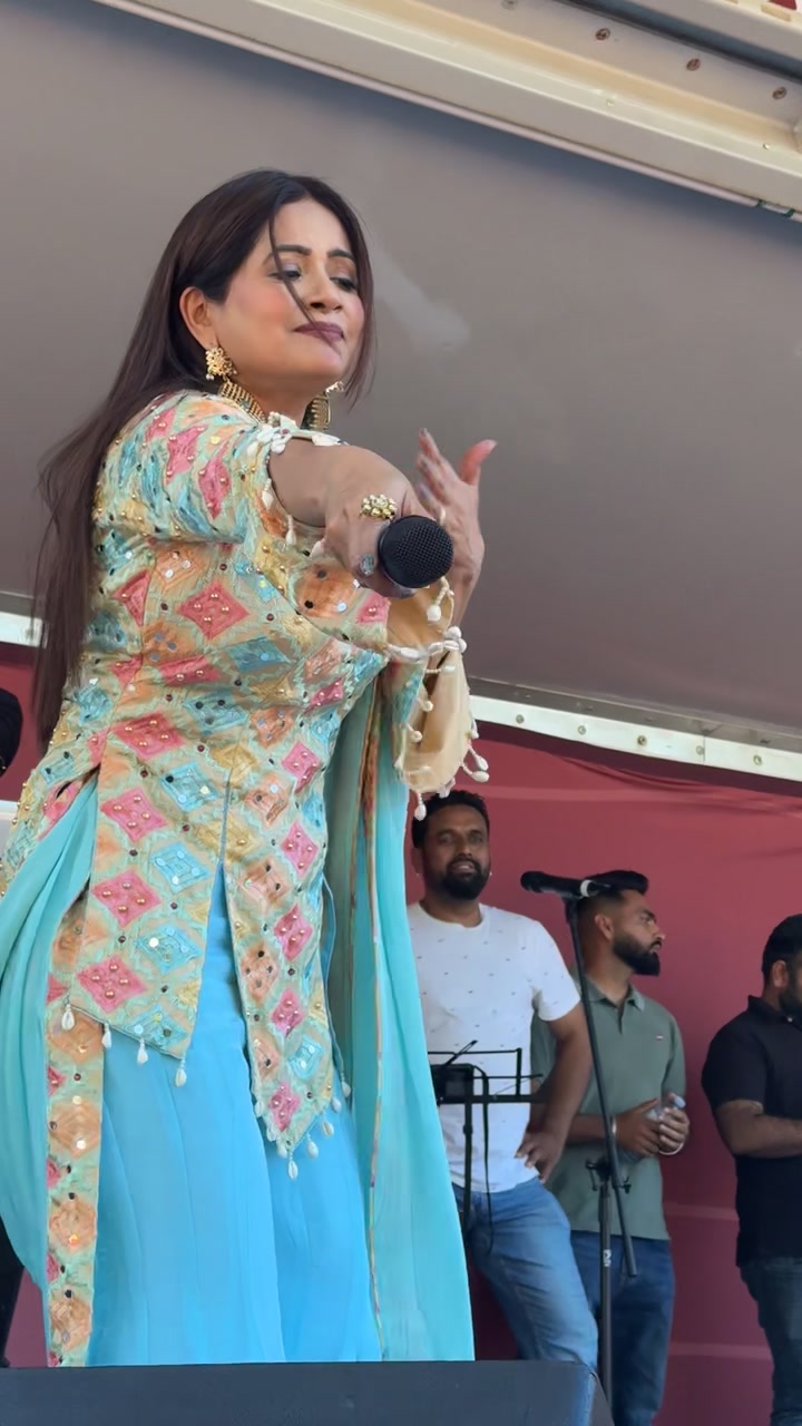 @gehnagattabyraj.exhibiti