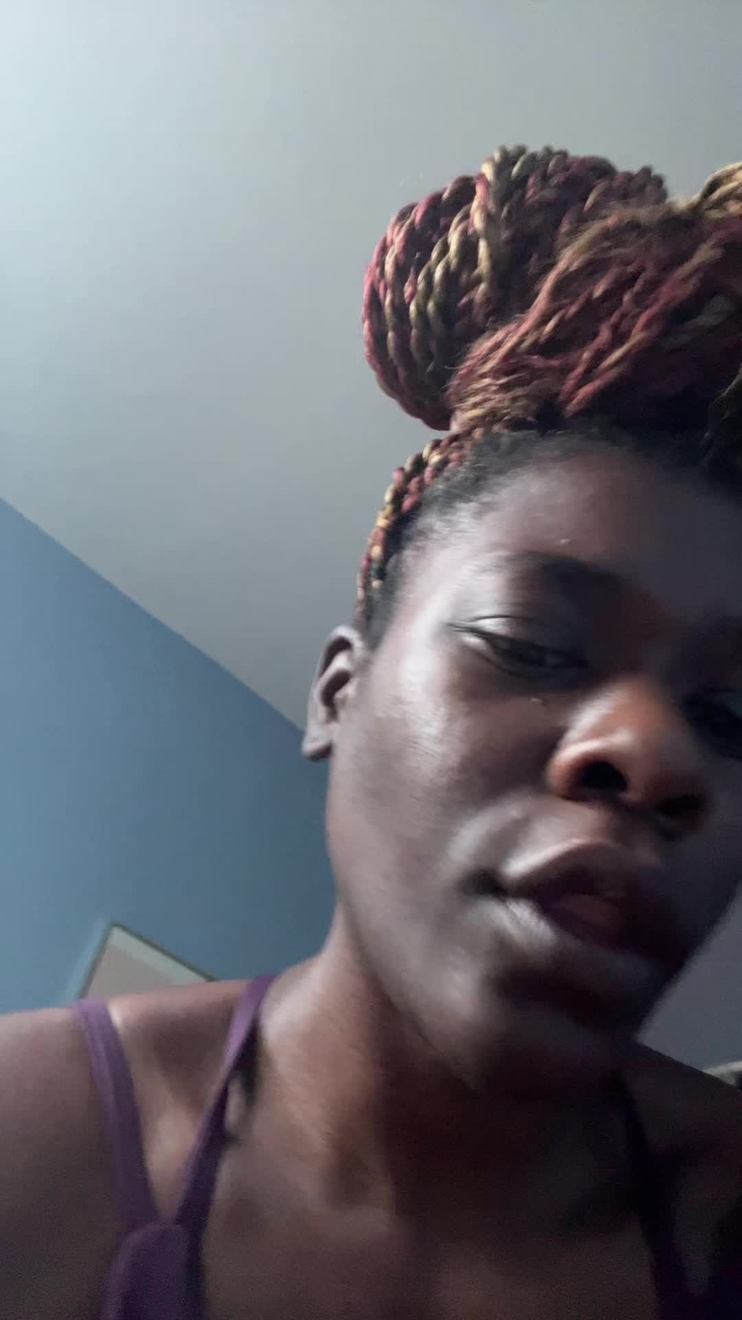 @wedrinkwine_