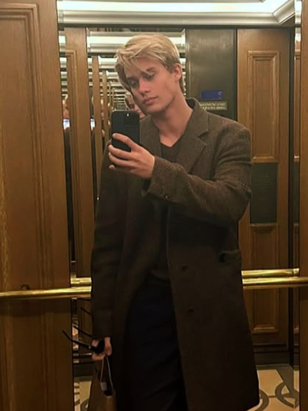 @𝕀𝕫𝕫𝕪 🌙🇬🇧👑🗡