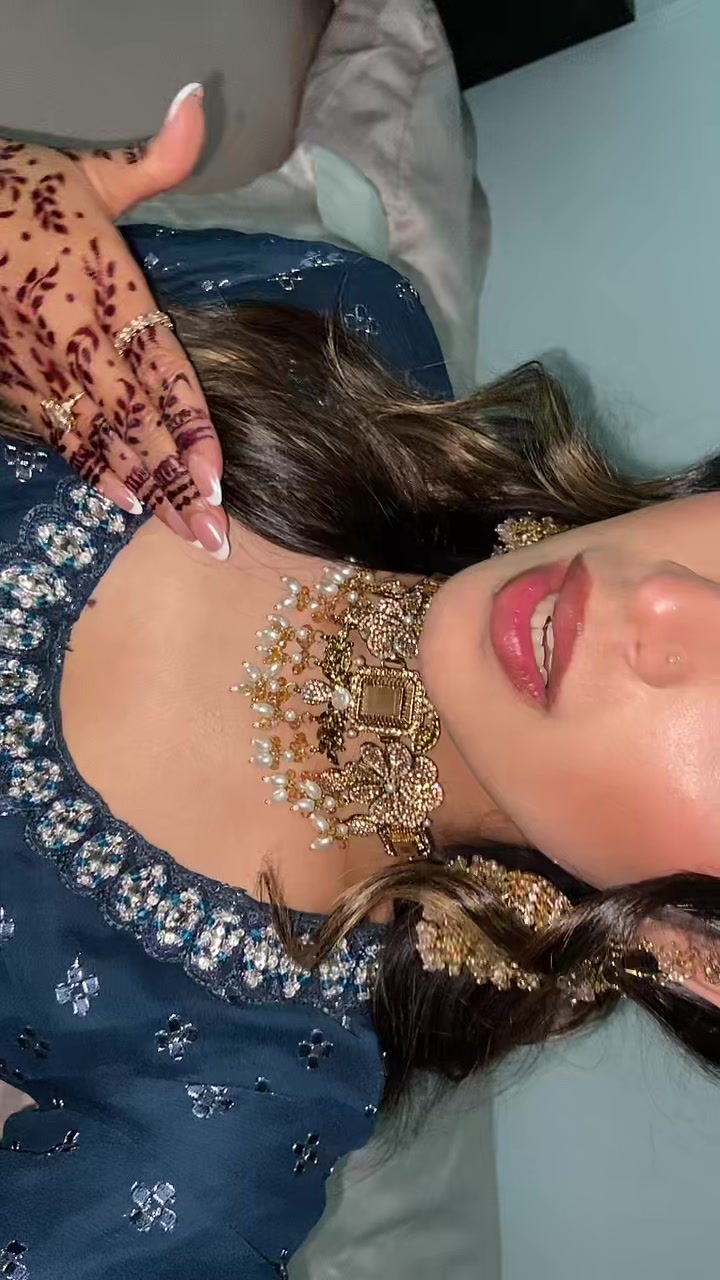 @Khadeza