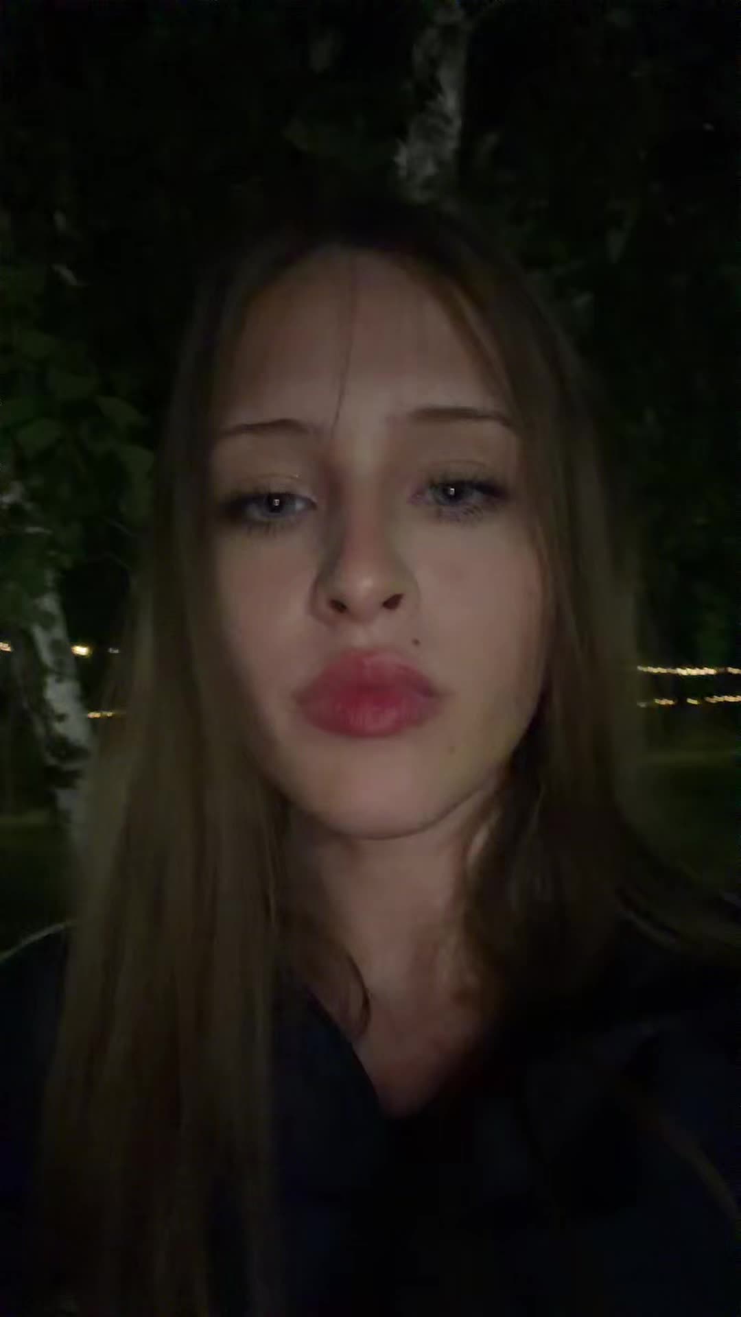@av8