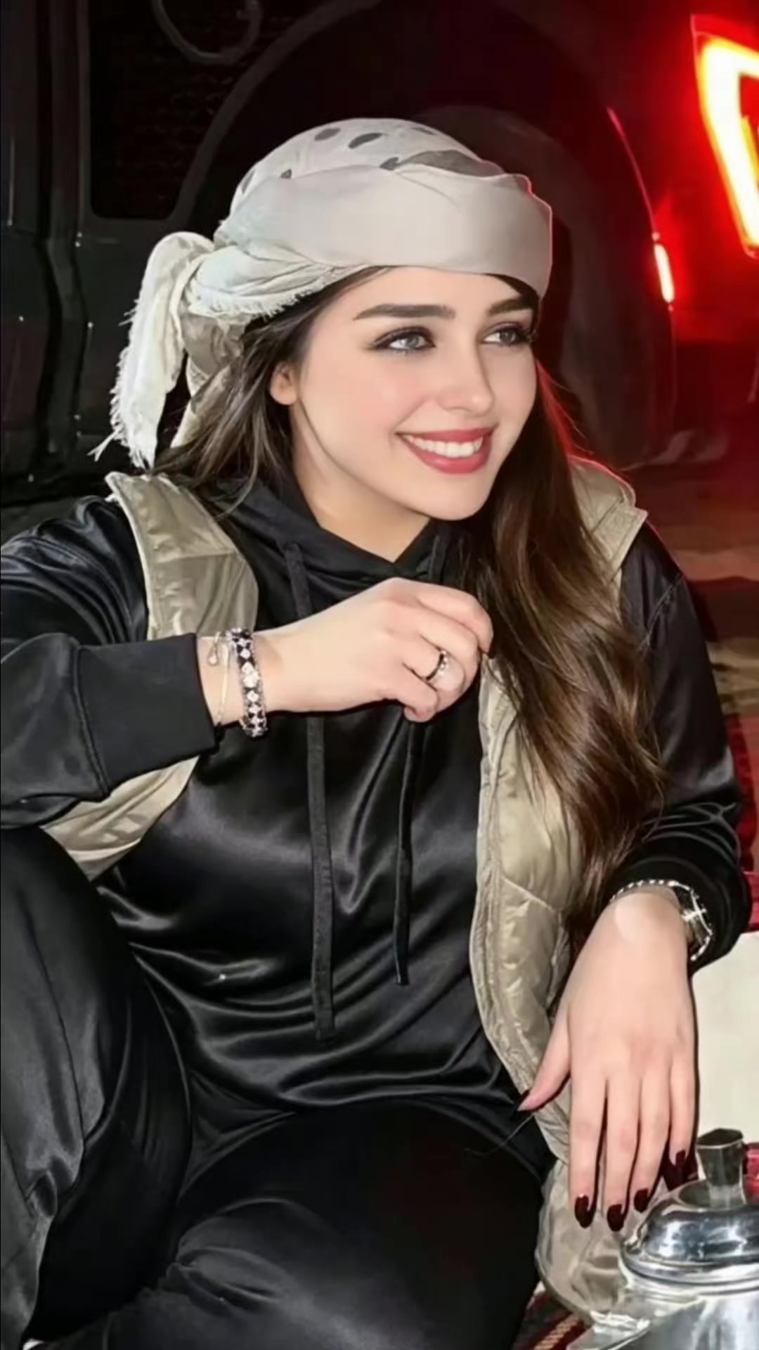 @من جهات اتصالك