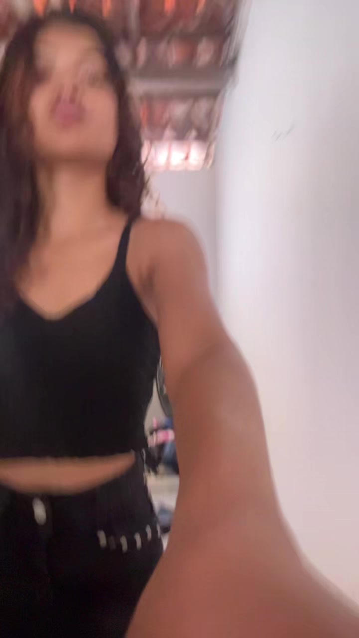 @Nath&aacute;lia
