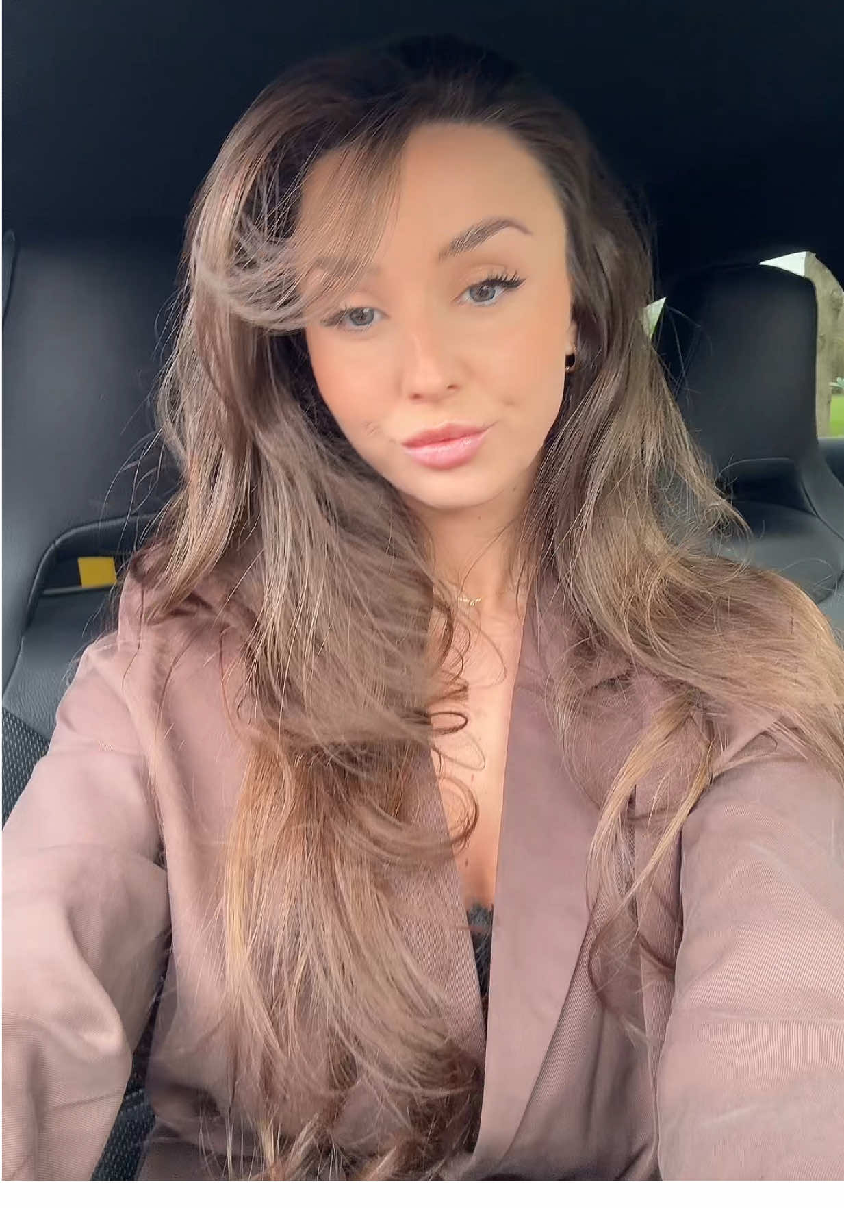 @𝐀𝐧𝐧𝐢𝐤𝐚 ♛